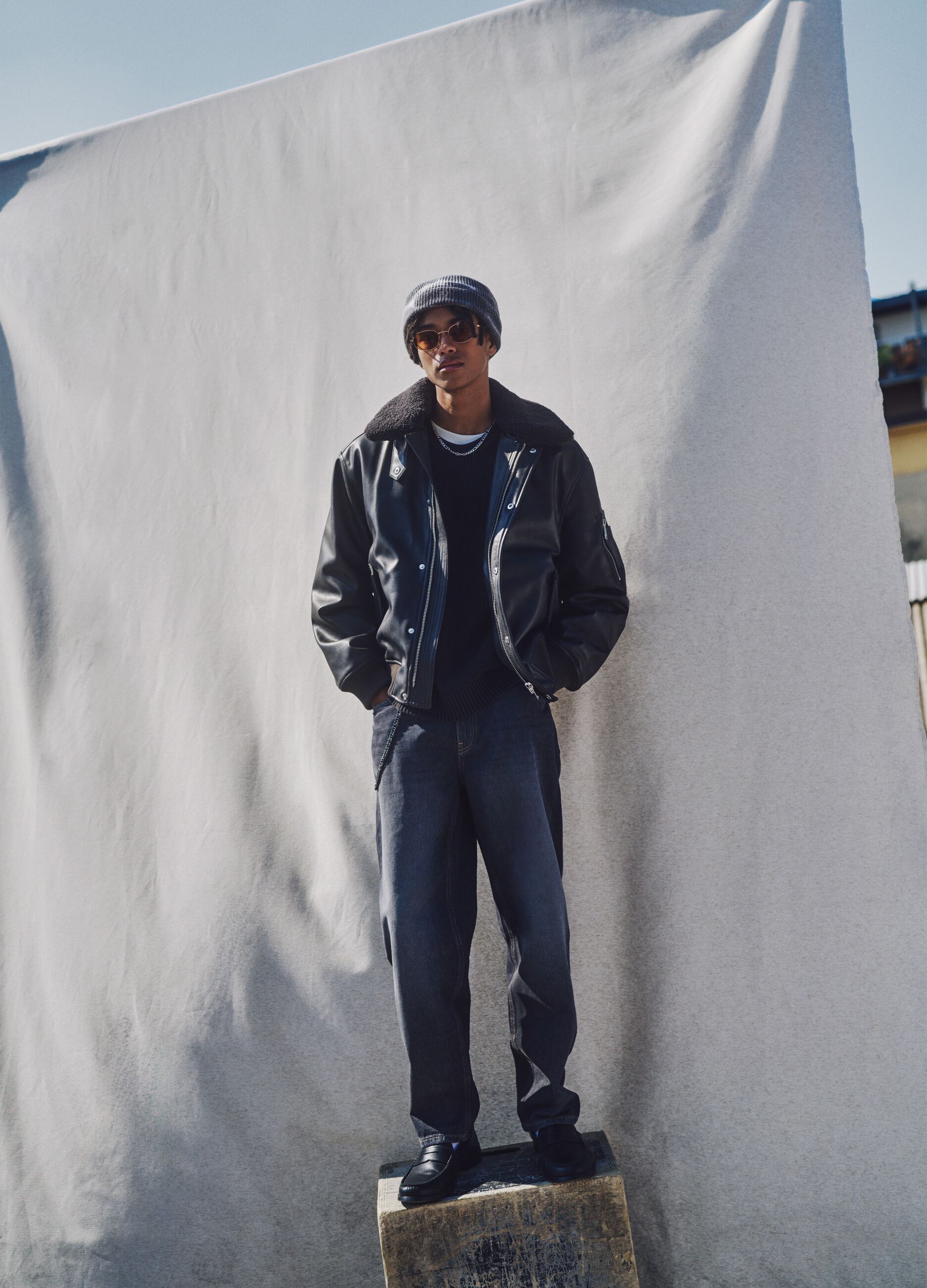 Bomber grigio regular fit e zip