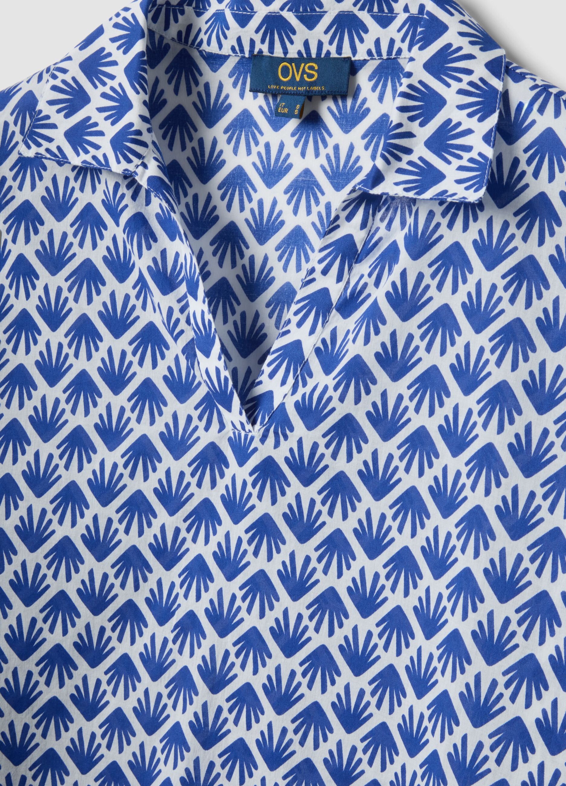 Camicia in puro cotone multicolor con fantasia e collo a V