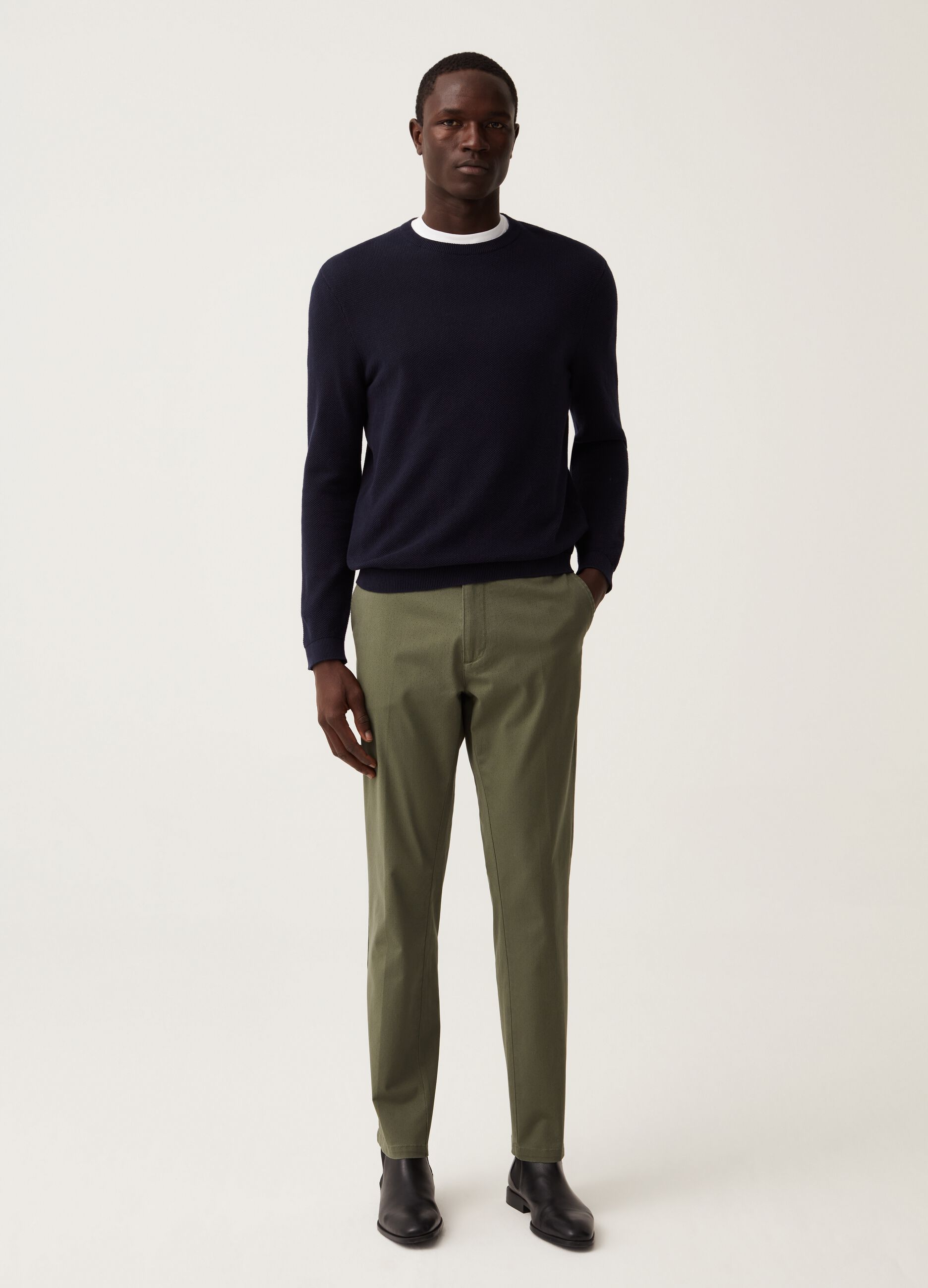 Slim-fit chinos with micro dot pattern