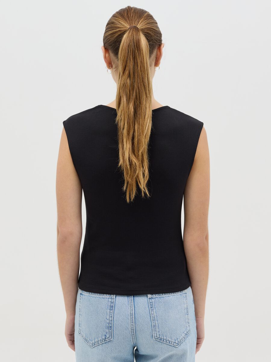 Black tank top with square neckline_3