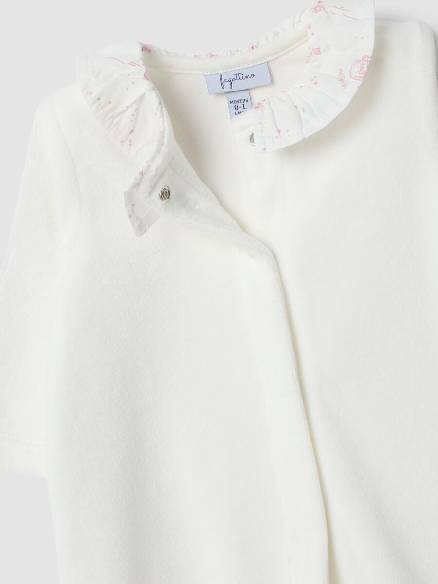 Tutina bianca in misto cotone organico con colletto_3
