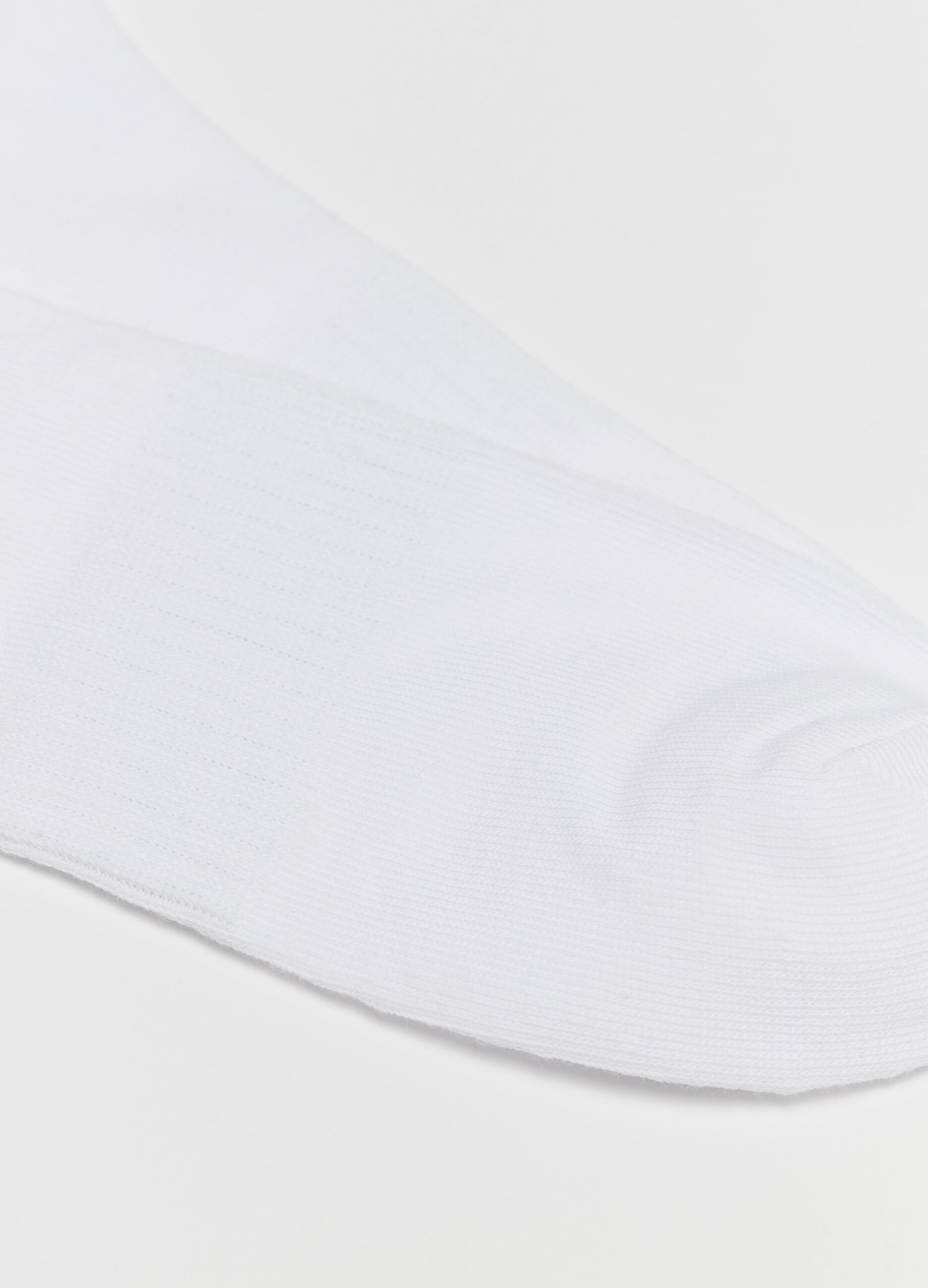 Three-pair pack short solid colour socks