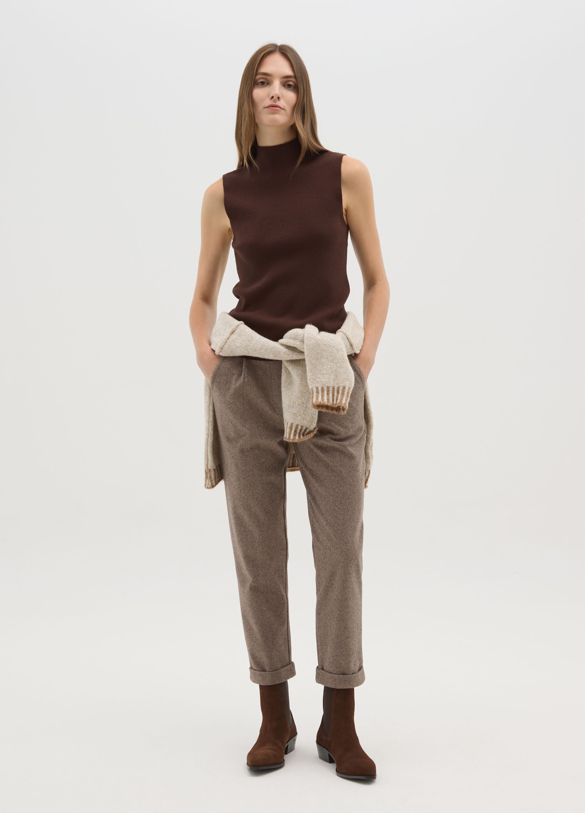Regular fit brown trousers
