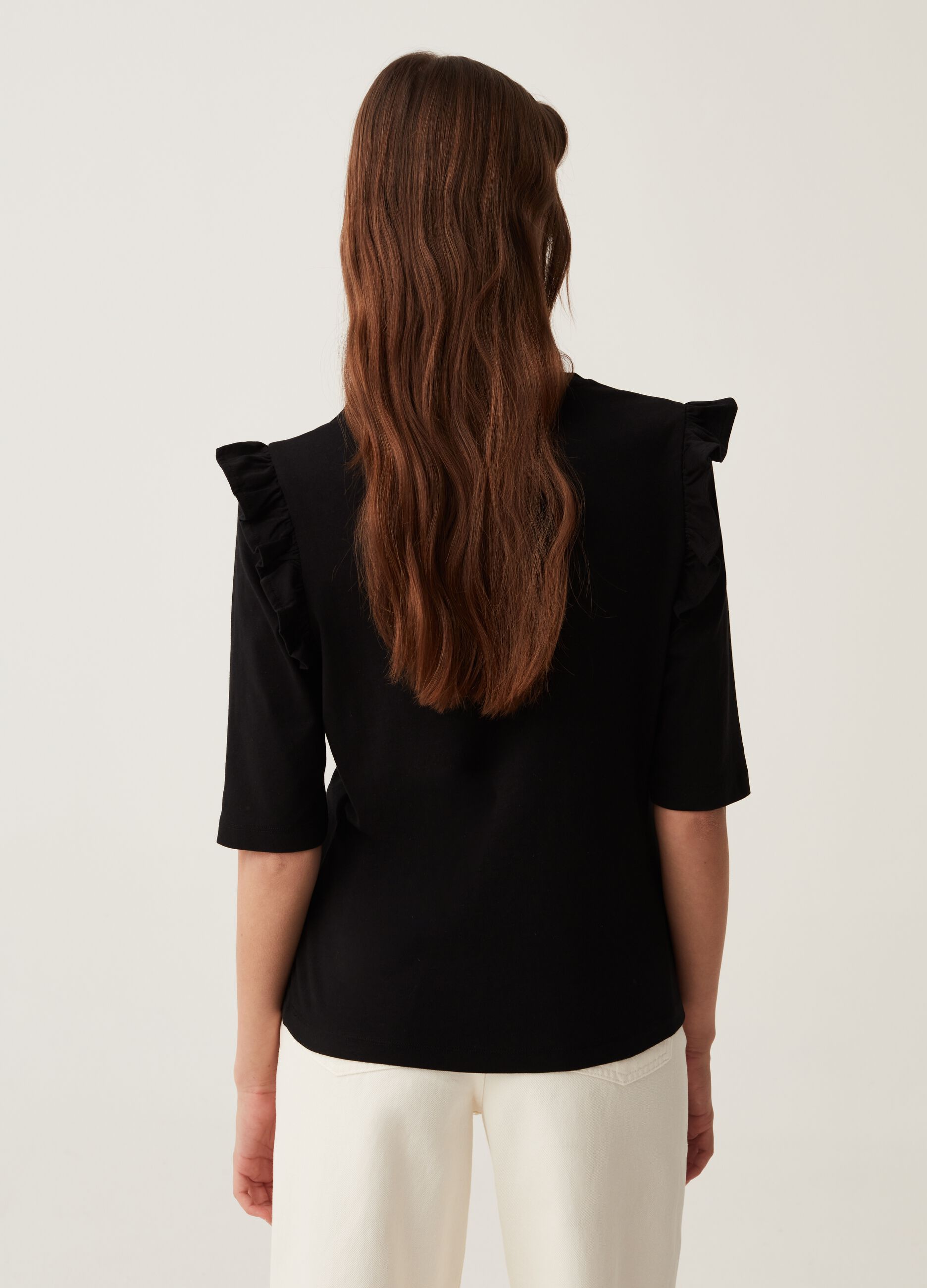 T-shirt with elbow-length sleeves and frill