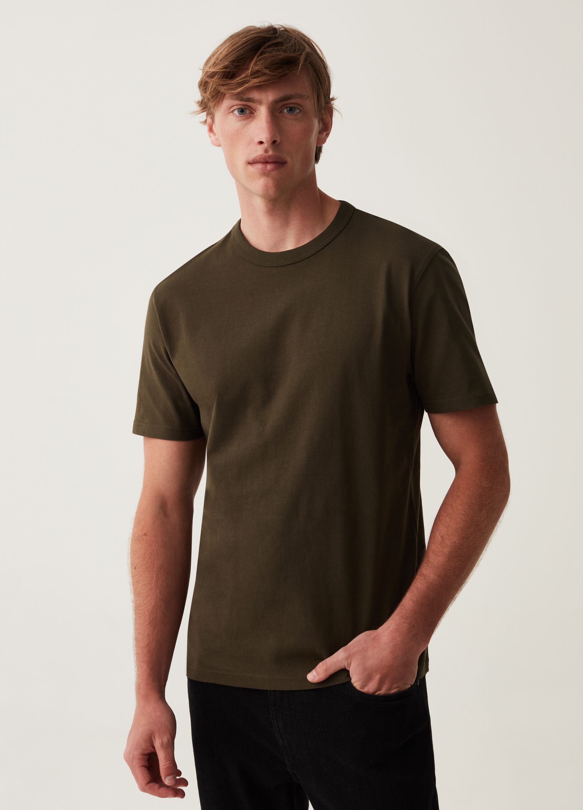 T-shirt in cotone con scollo rotondo_0