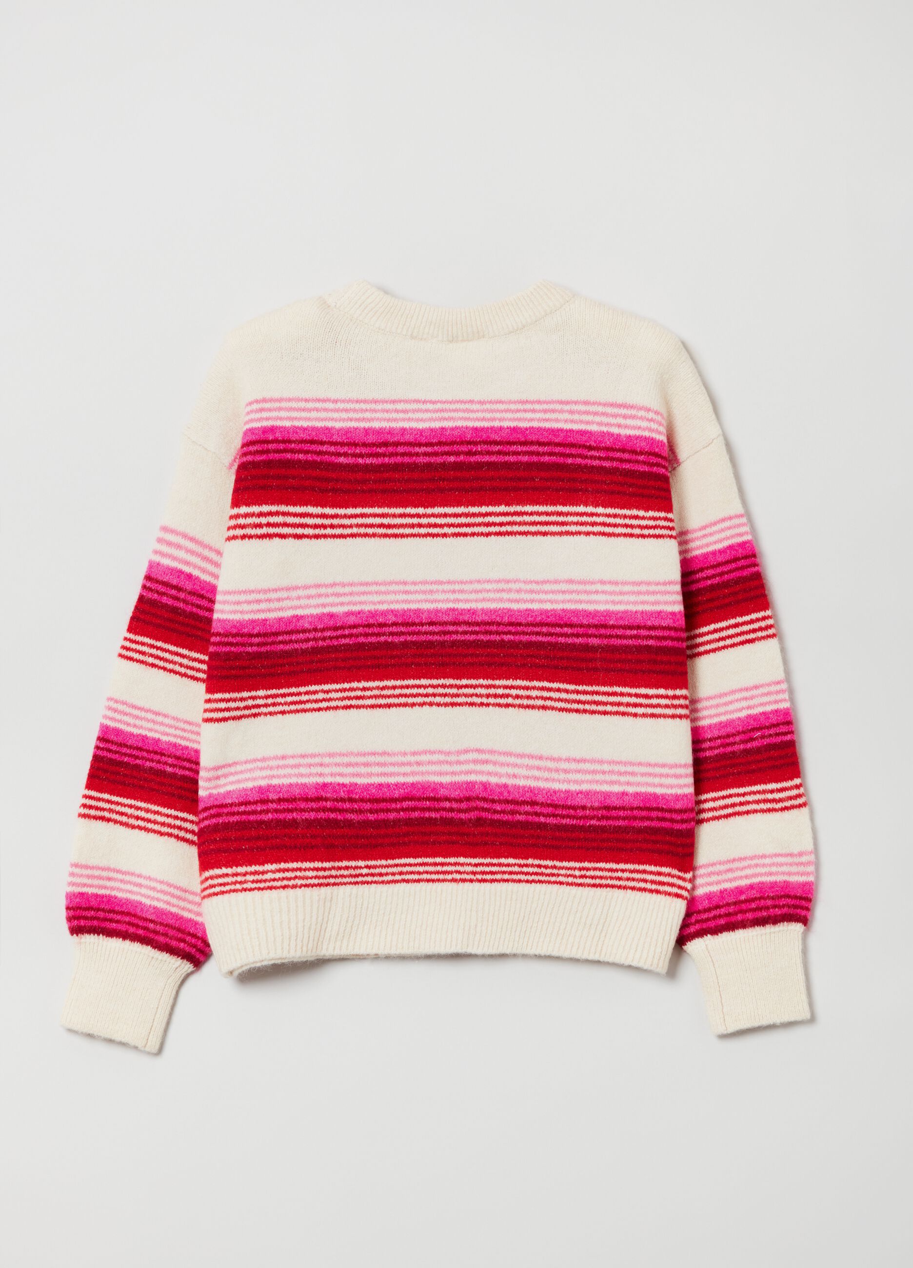 Pullover with thin stripes
