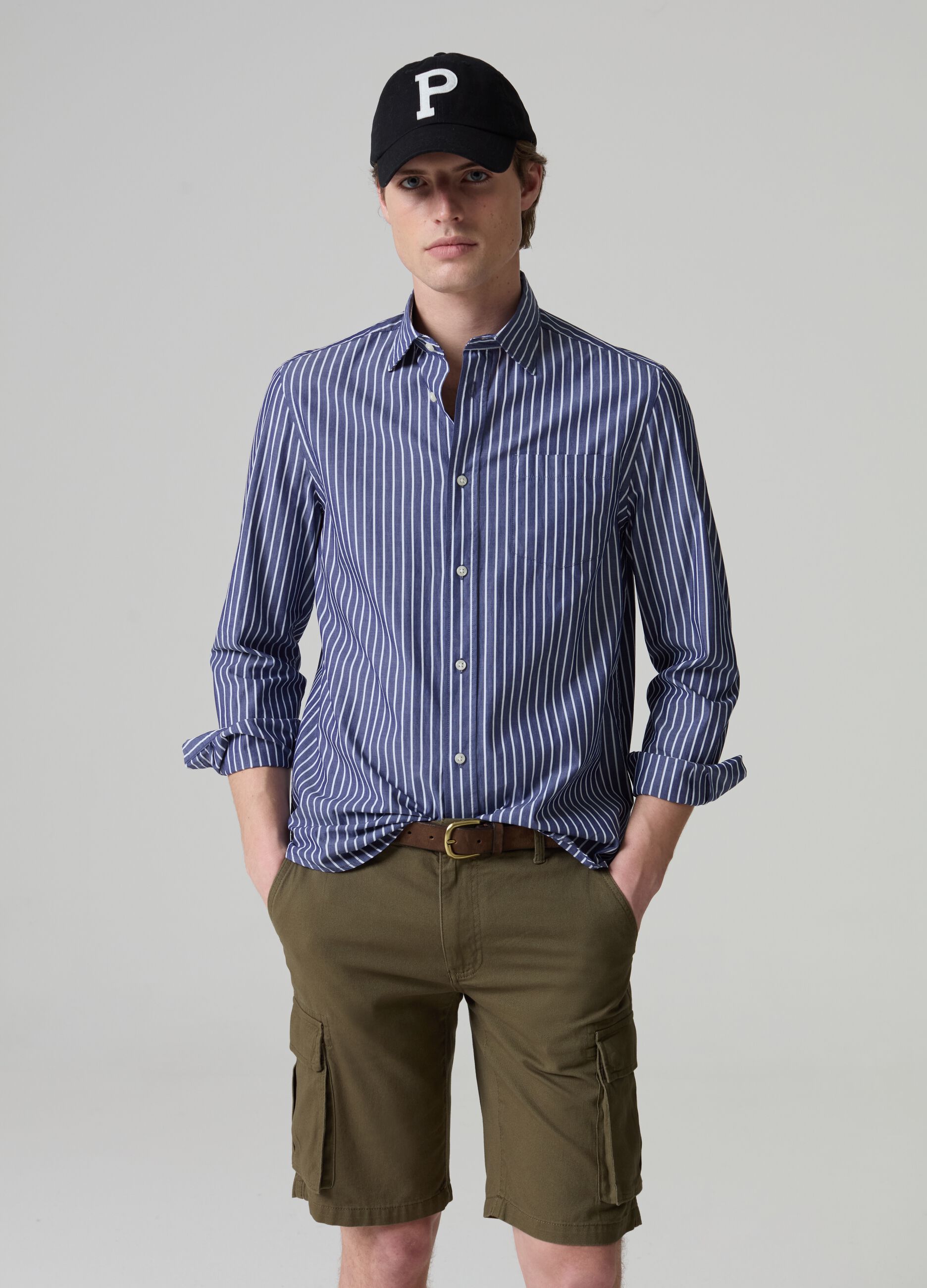 Cargo Bermuda shorts in cotton twill