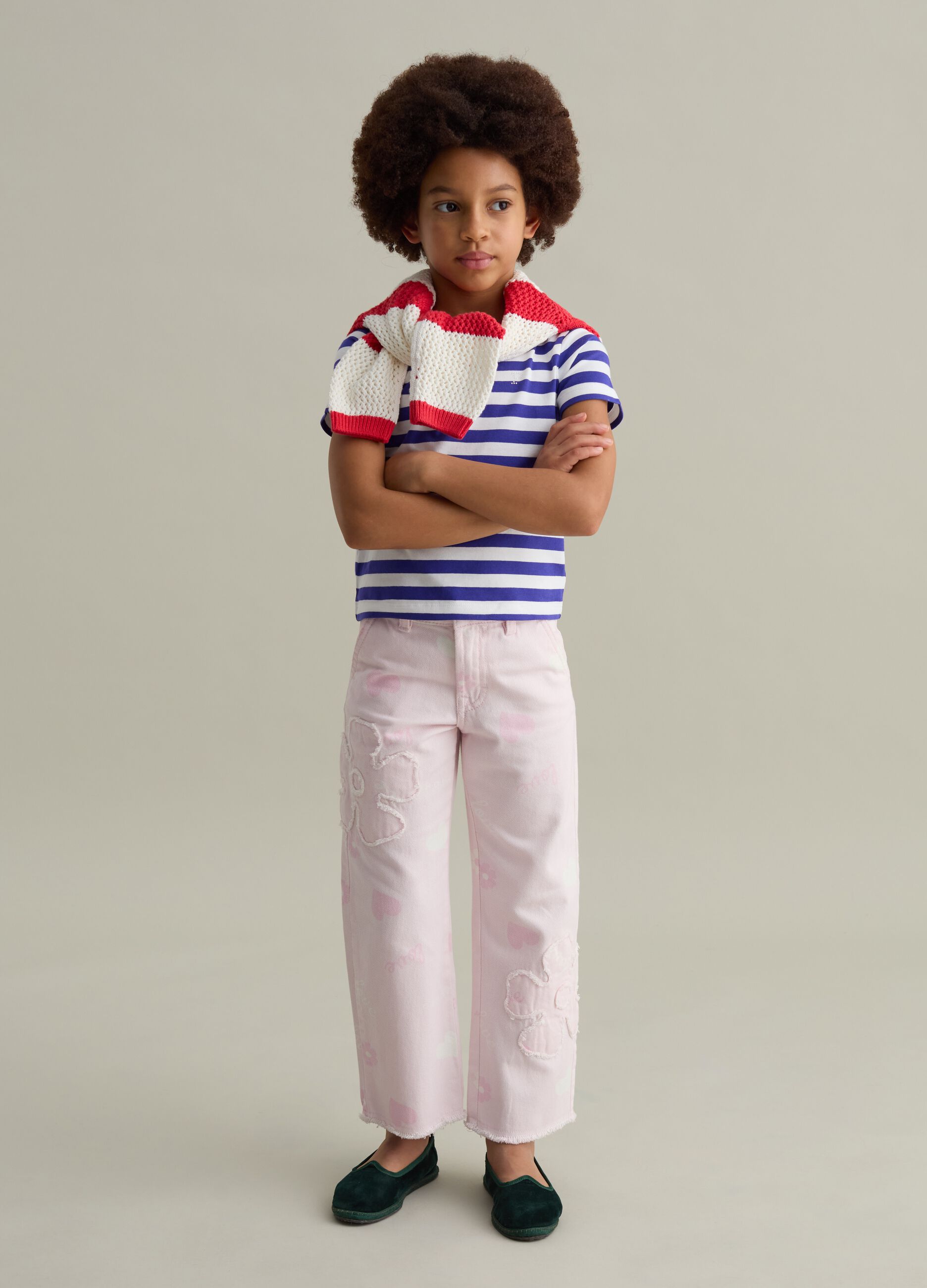 Jeans with heart print and appliqué flowers