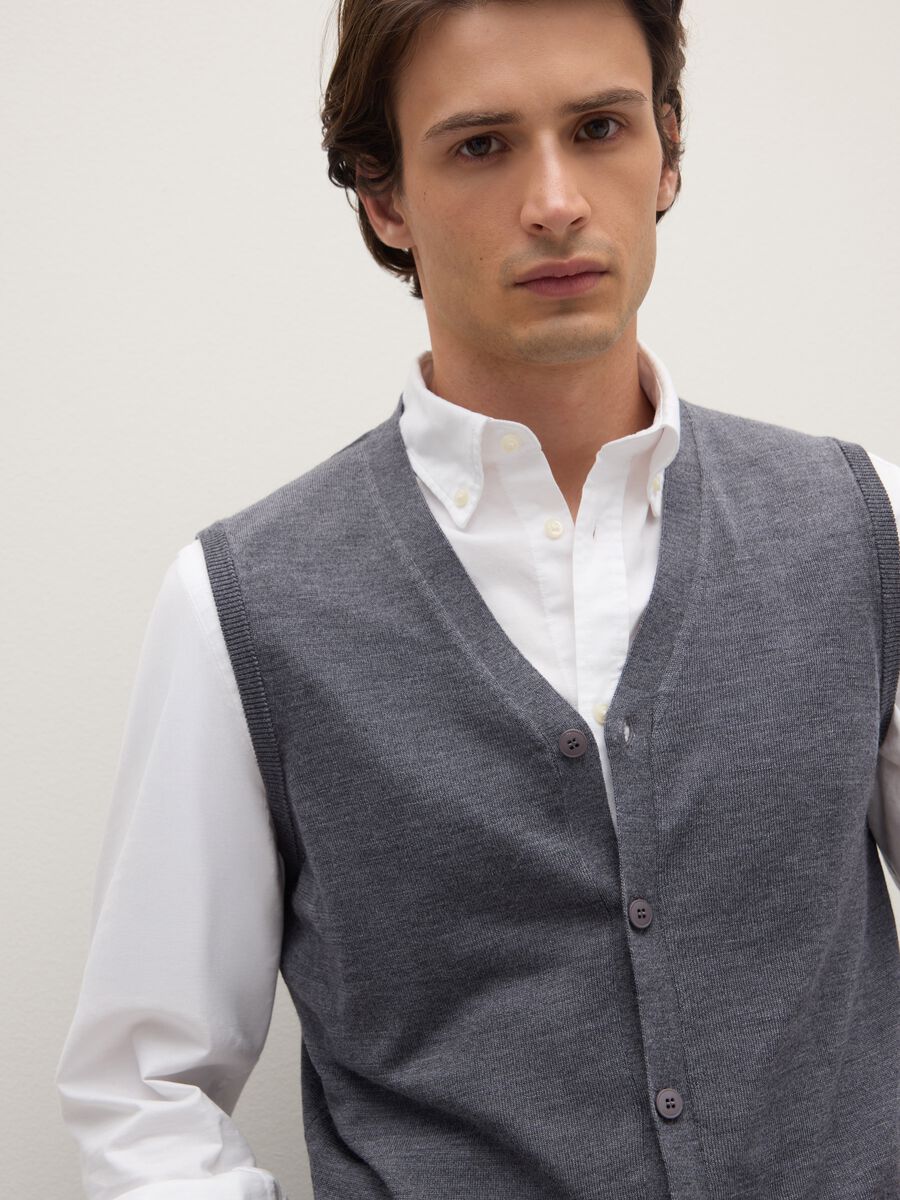 Grey merino wool regular fit waistcoat_3