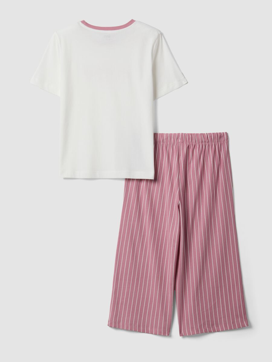 Pigiama rosa e bianco in puro cotone organico con pantaloni cropped_5