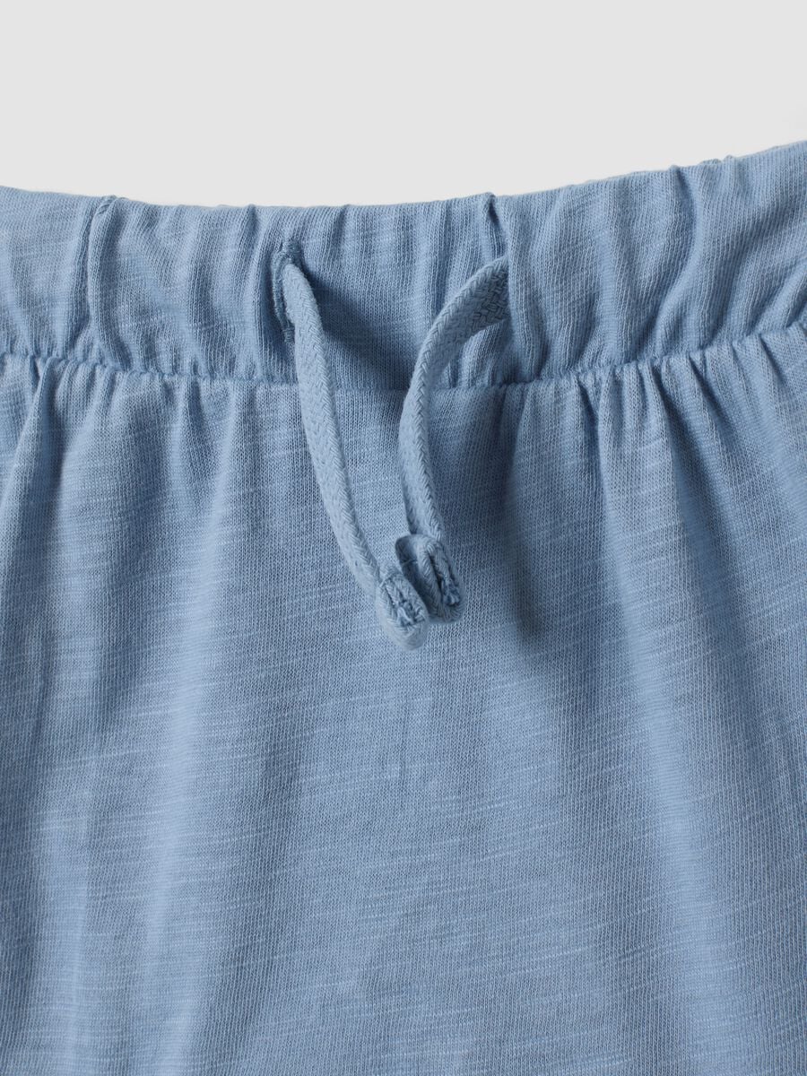 Completo multicolor in puro cotone con t-shirt stampata e shorts per neoanto_2