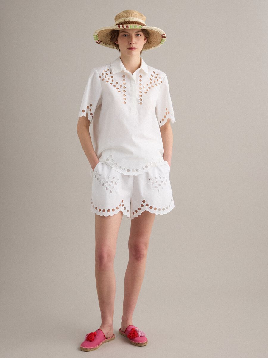 Camicia bianca in puro cotone con ricami traforati_1