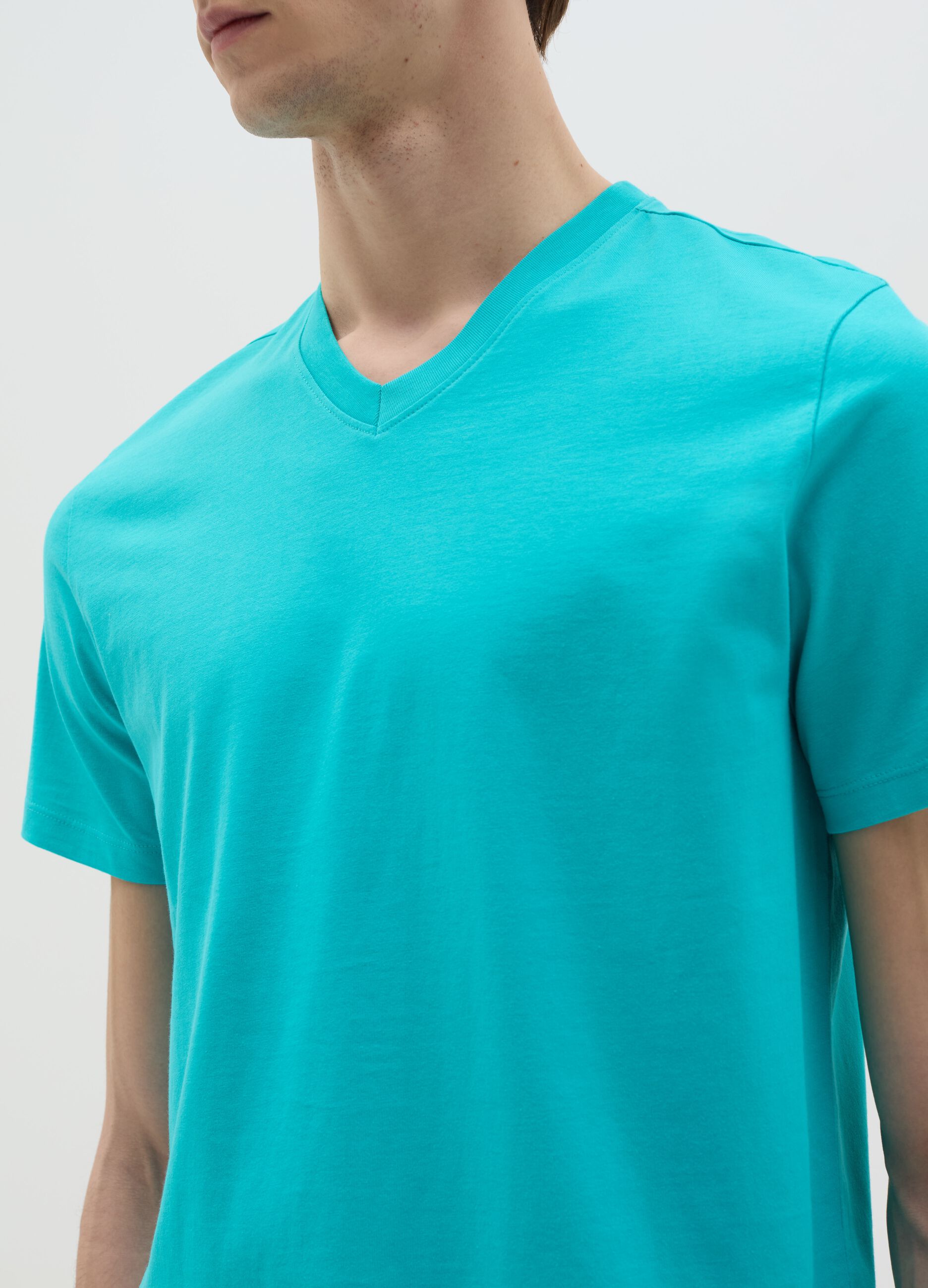 Organic cotton T-shirt with V neck