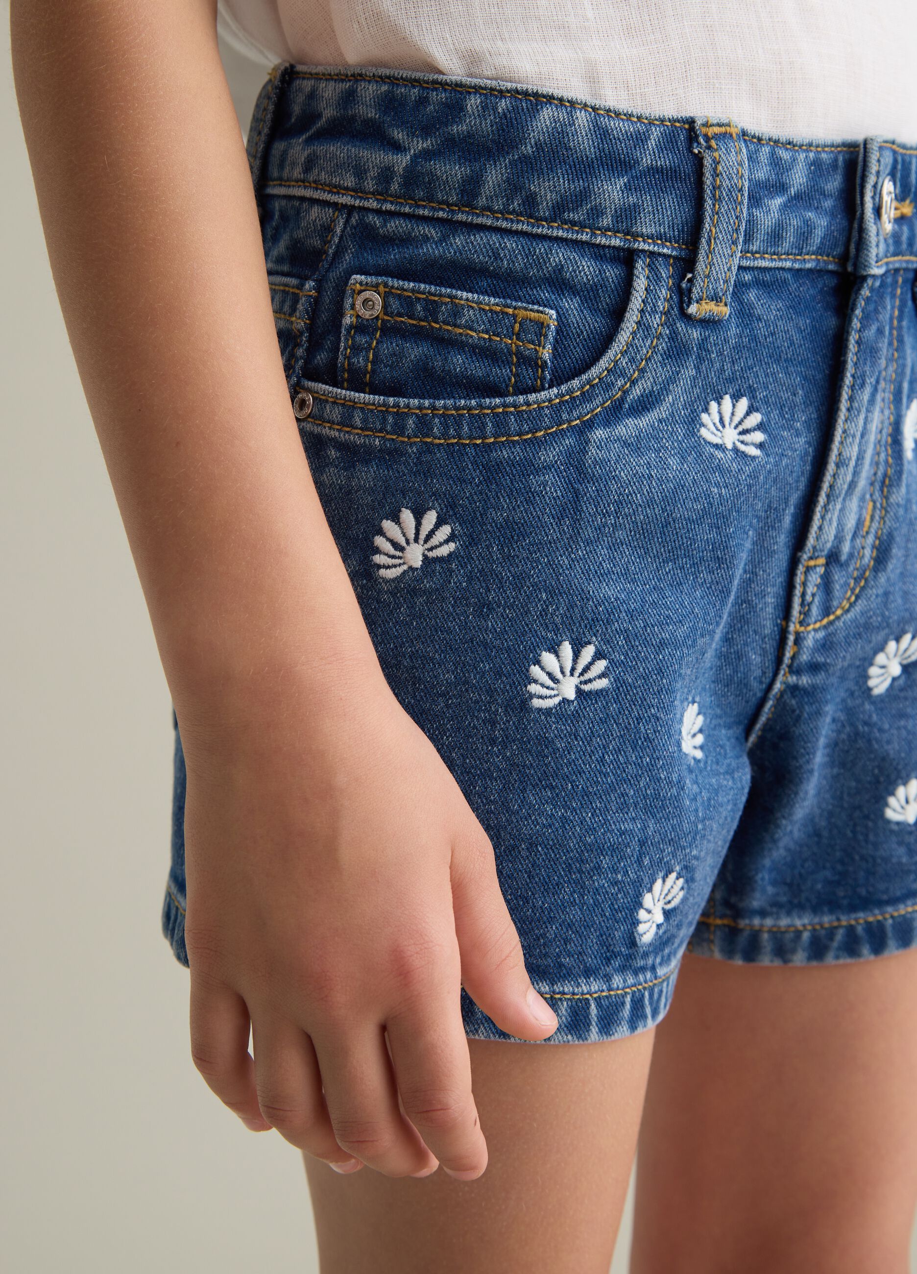 Blue Denim Shorts with Floral Embroidery Piombo Kids