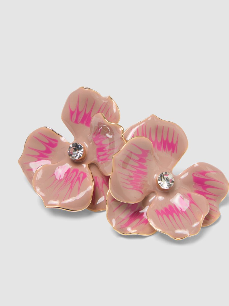 Rose flower-shaped earrings with bright details_1