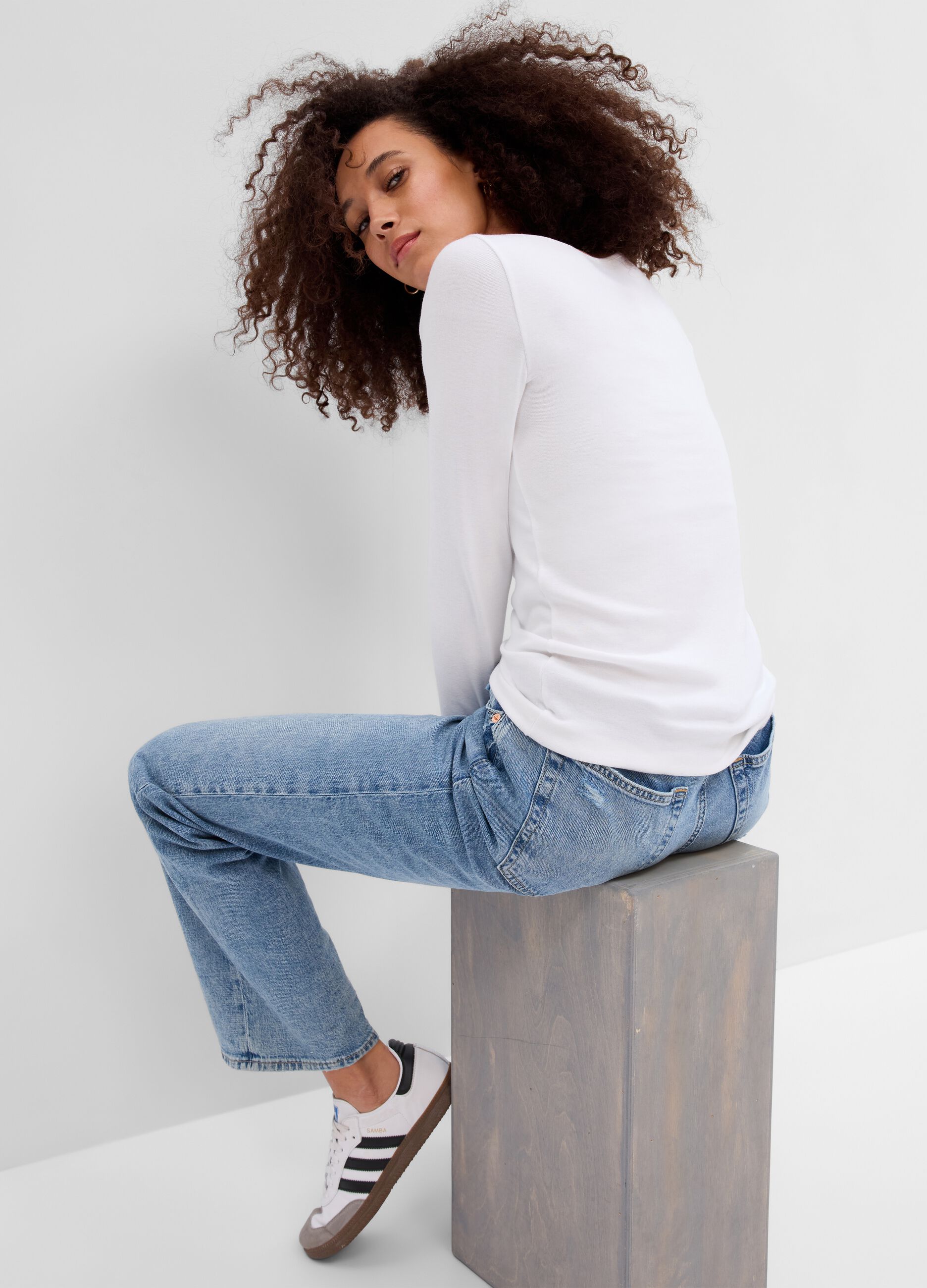 T-shirt in cotton and modal with boat neck