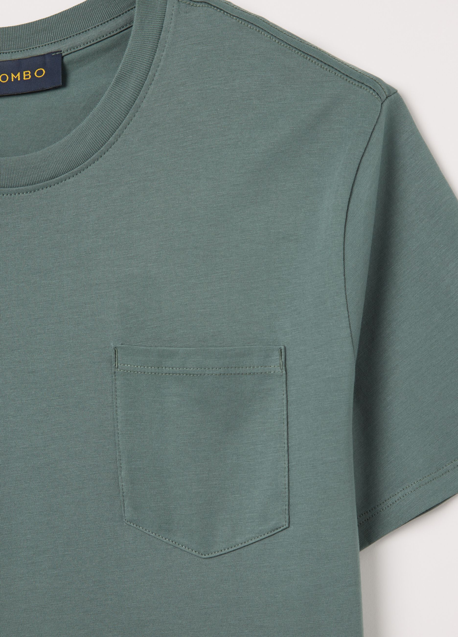 Green short-sleeved T-shirt in pure cotton