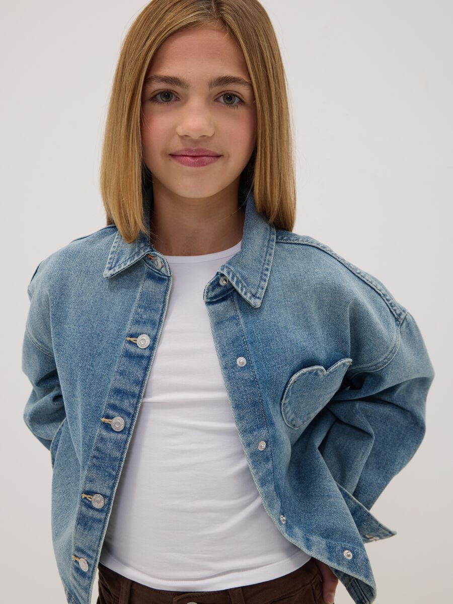 Camicia blu in denim di misto cotone e viscosa con cuore regular fit_1