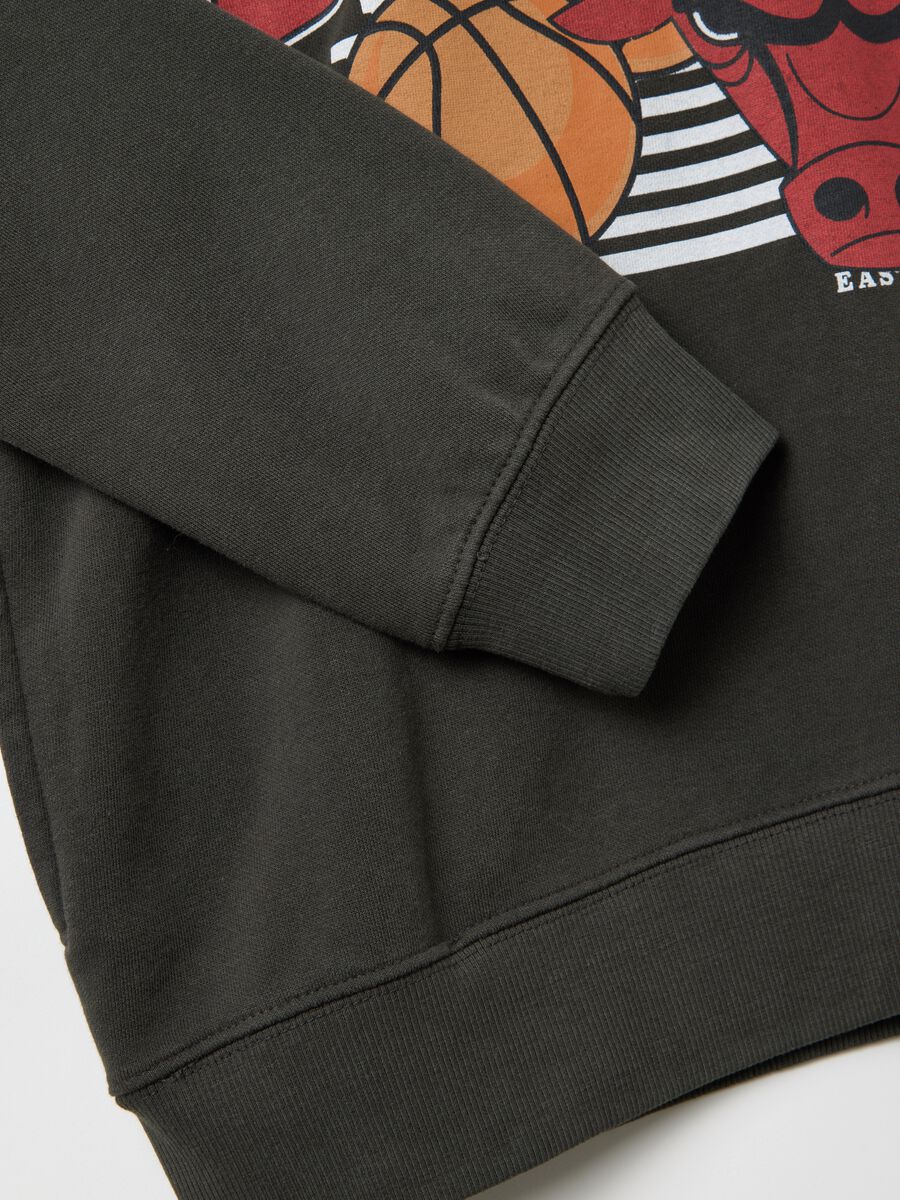 Grey NBA Chicago Bulls sweatshirt with hood_5