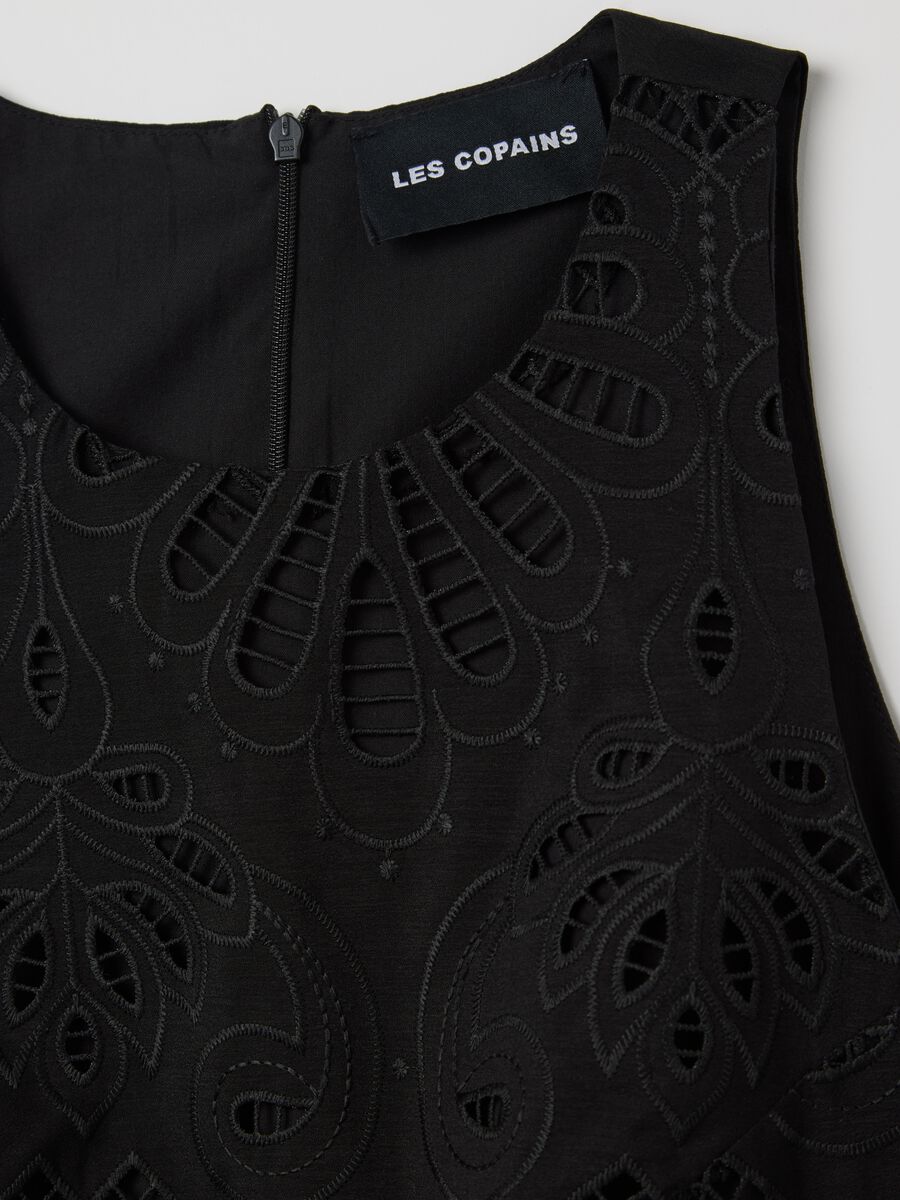 Black lace-effect sleeveless dress_5