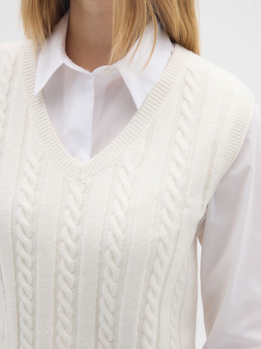 White Knitted Waistcoat_3