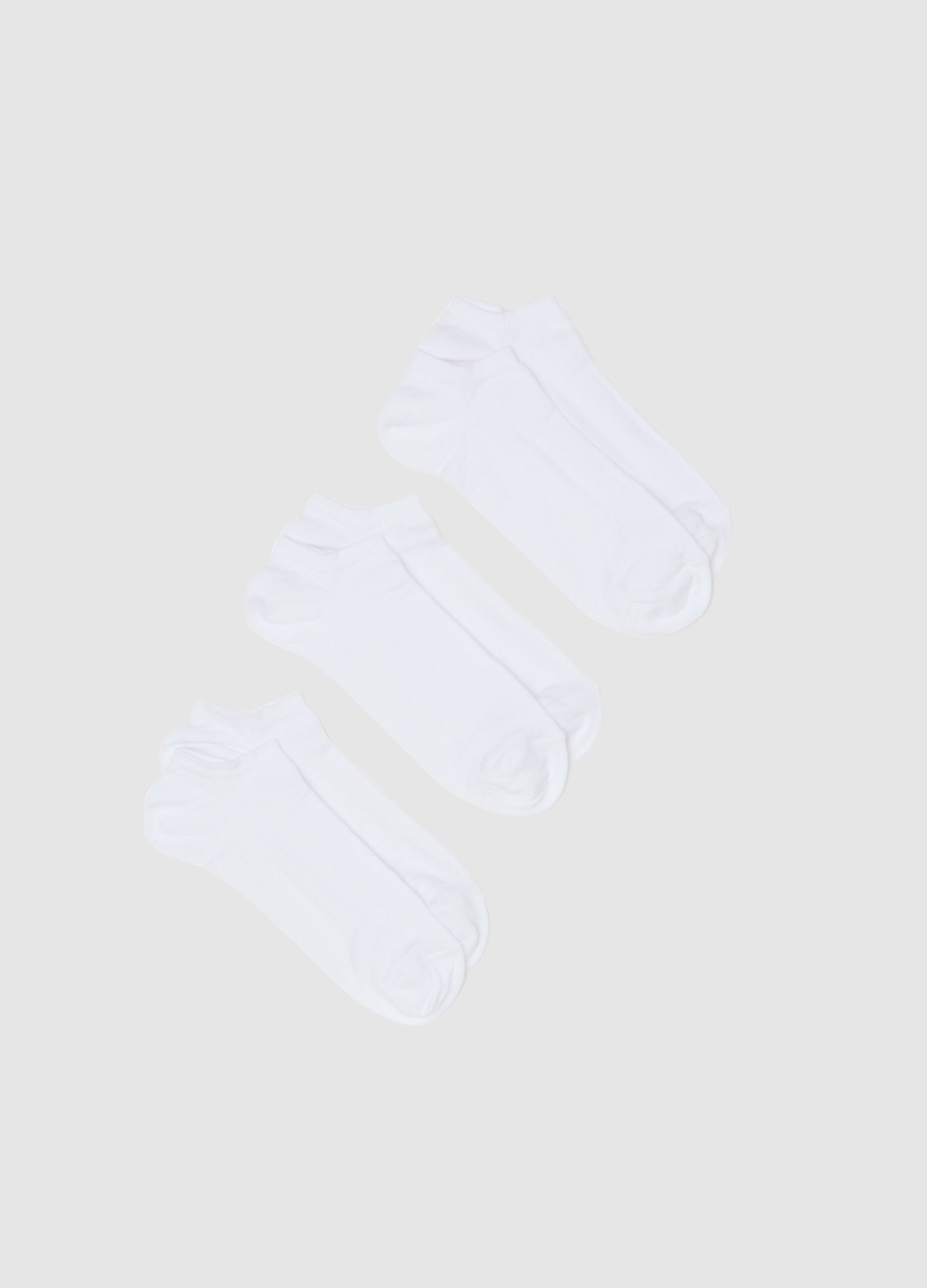 Tripack white ankle sports socks