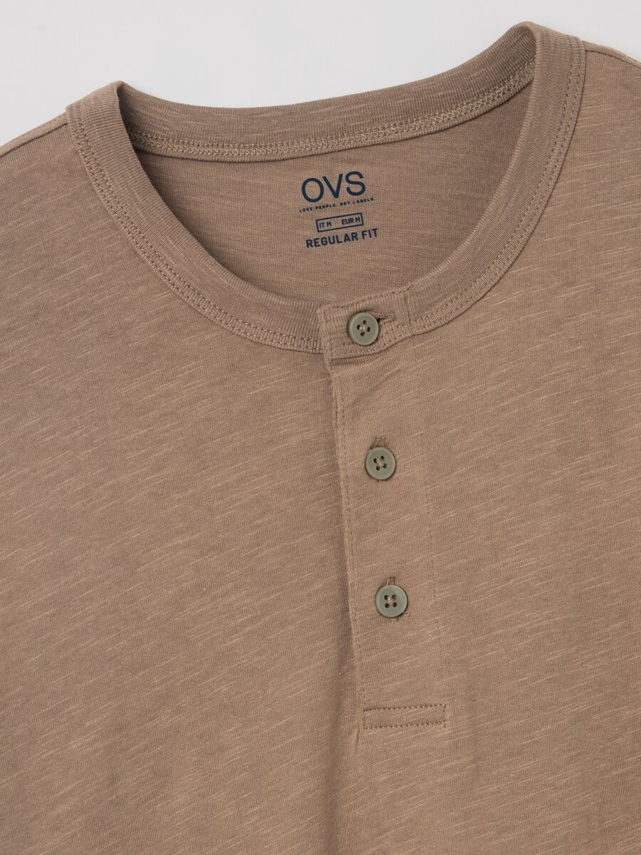 Cotton T-shirt with granddad neckline_5