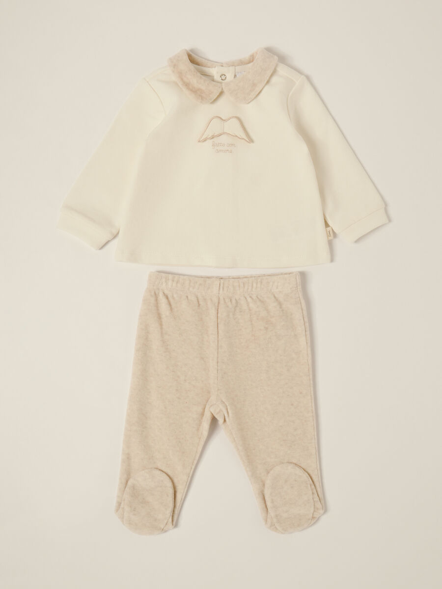 White and beige set for newborn girl_0