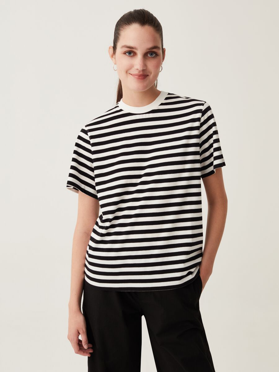 T-shirt in cotone con scollo rotondo_1