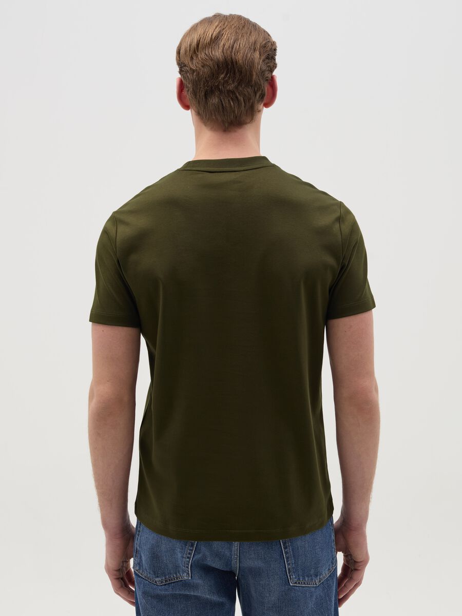 Regular-fit T-shirt with round neck_2