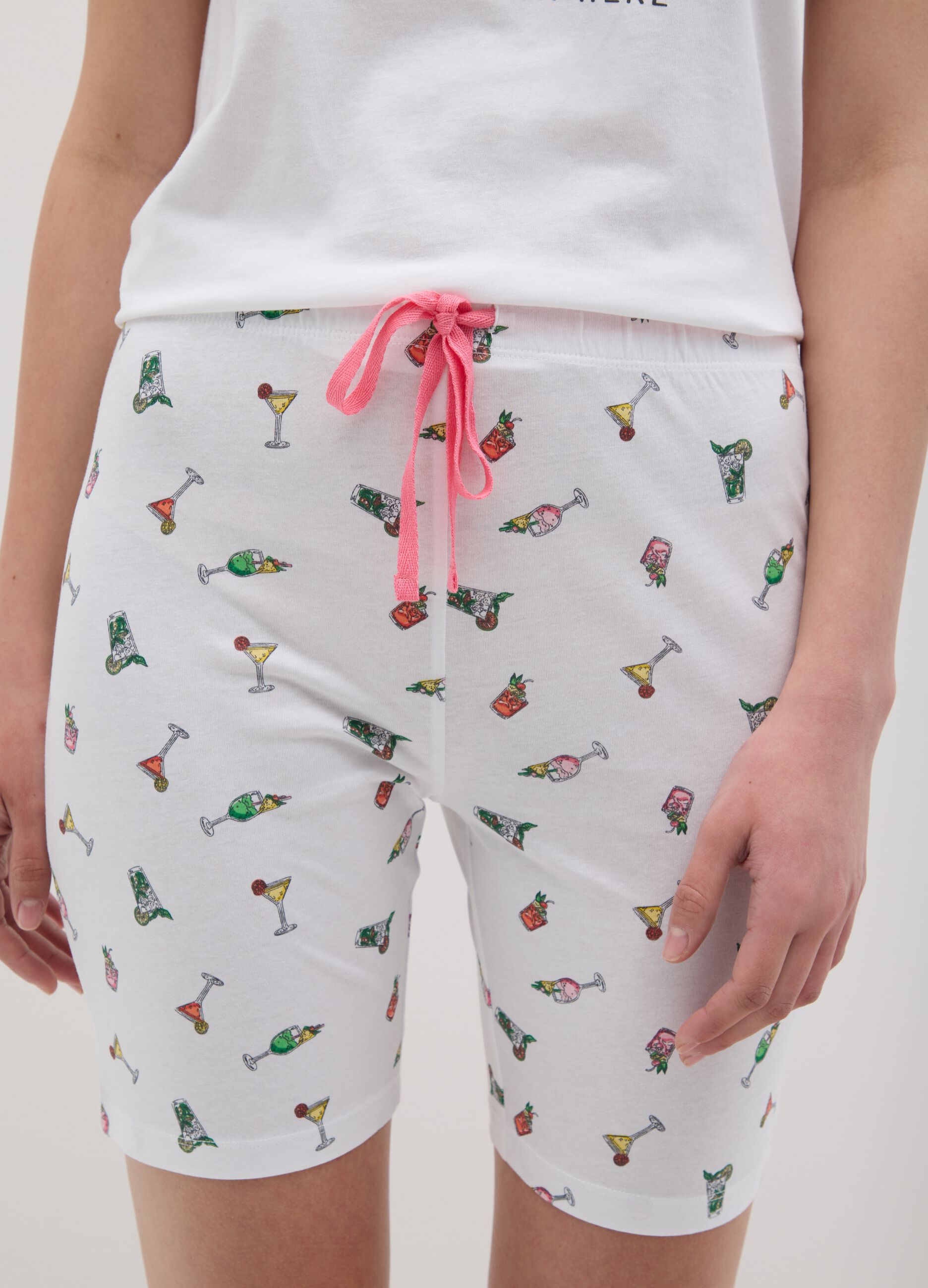 Pigiama da donna in puro cotone bianco regular fit con stampa cocktail