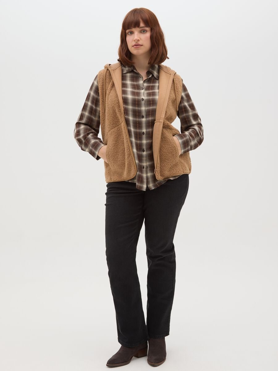 Gilet marrone regular fit con zip e cappuccio_1