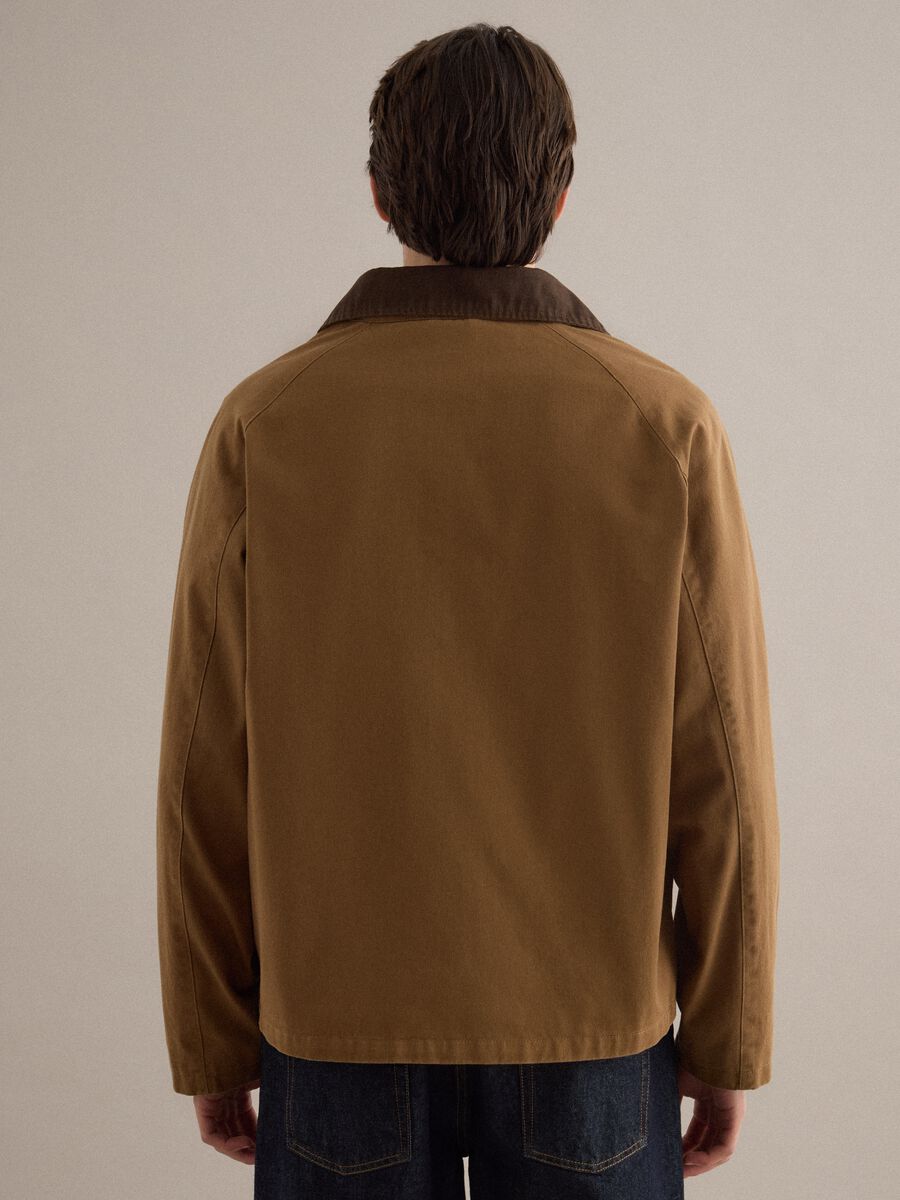 Brown pure cotton regular fit jacket with contrast collar_3