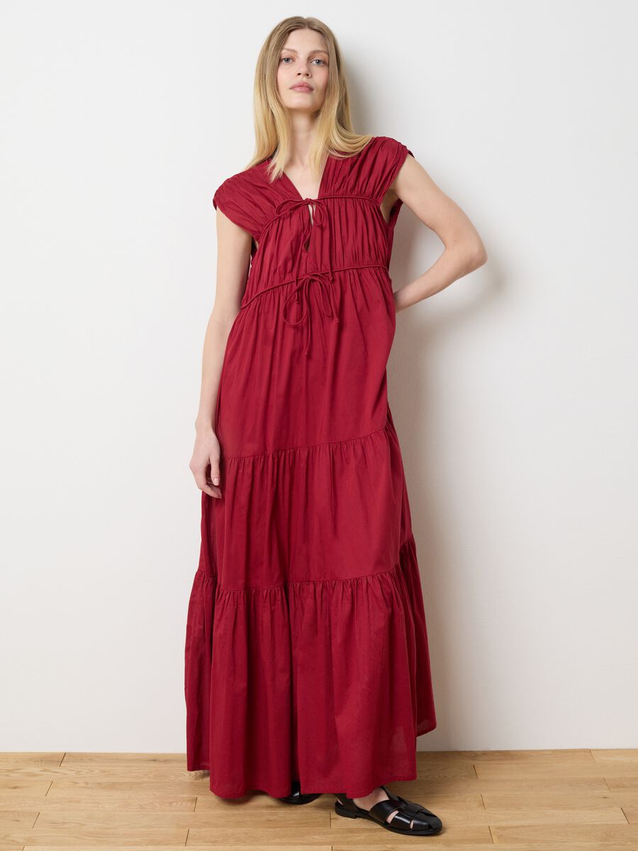 Women’s long tiered red dress in 100% cotton with regular fit._0