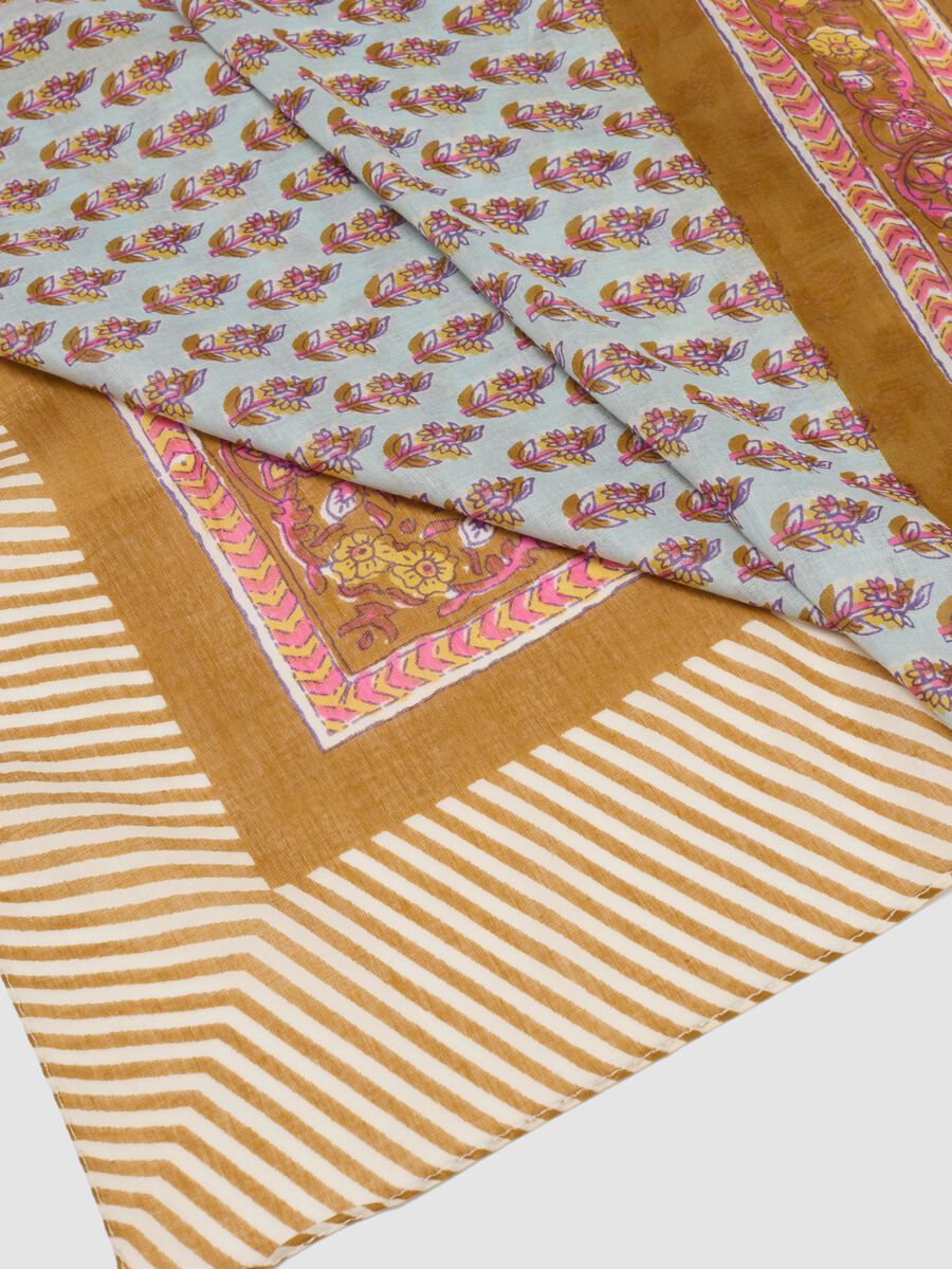 Multicolour pure cotton scarf with floral design_2