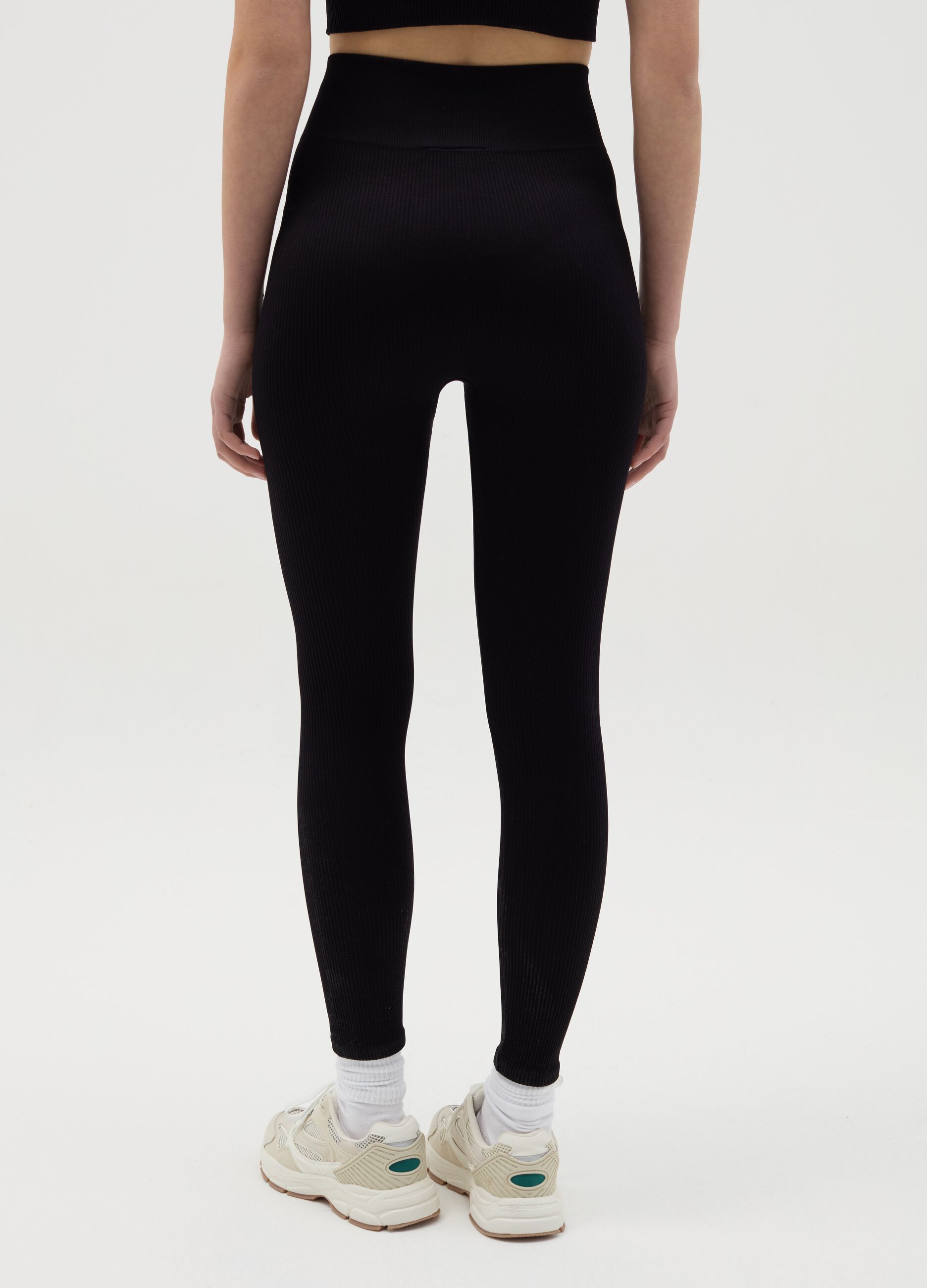 Stretch leggings with patch