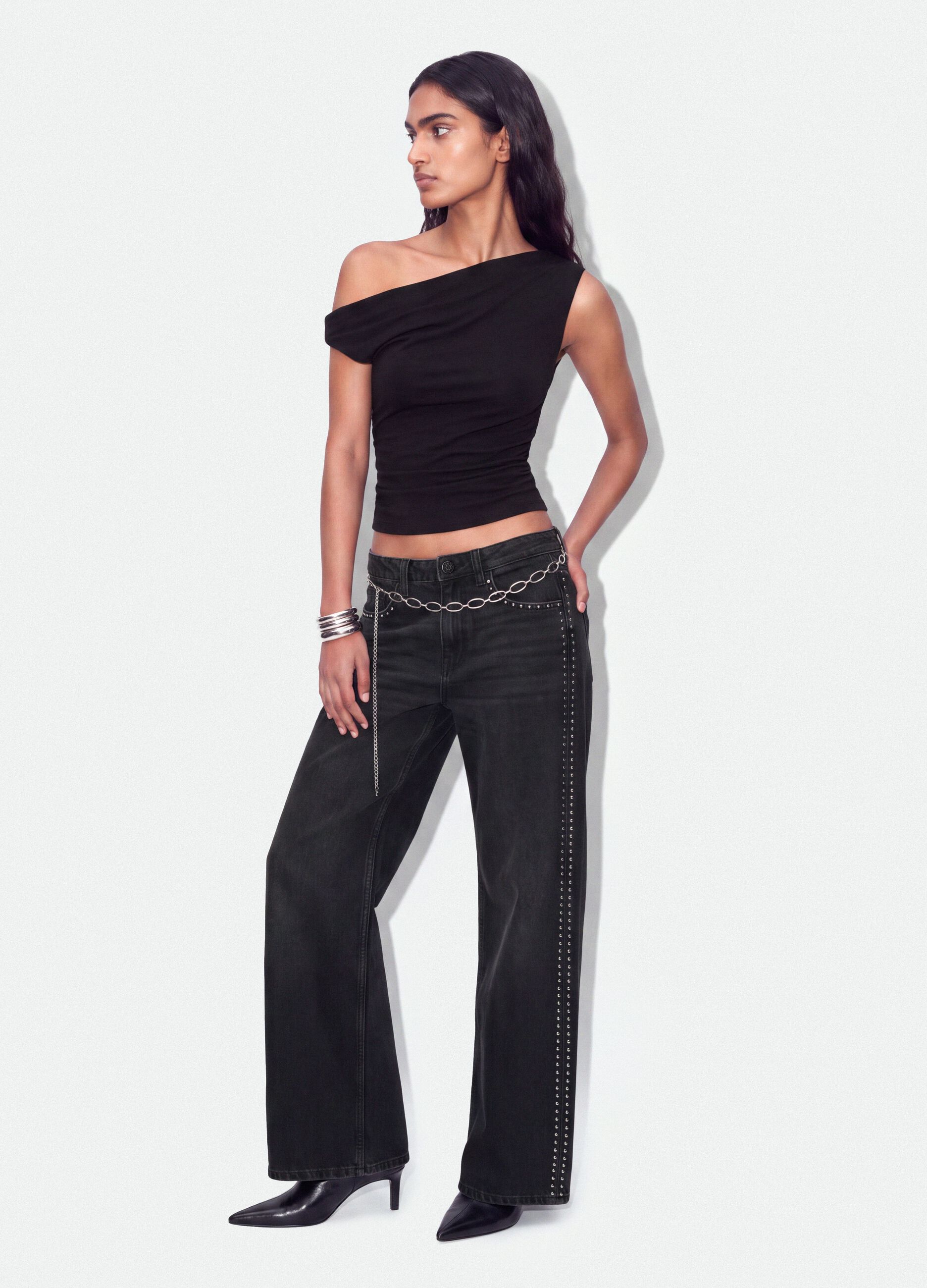 Top nero asimmetrico monospalla in viscosa elasticizzata slim fit