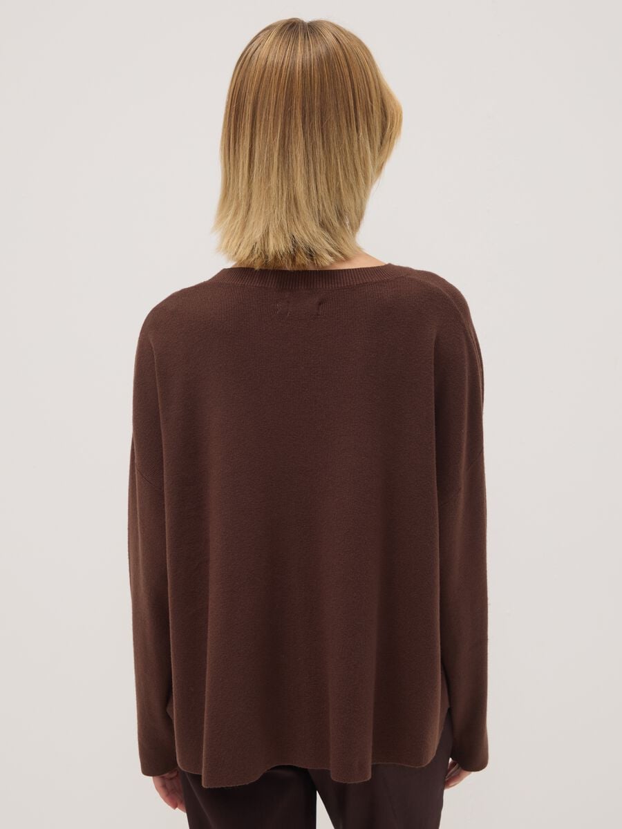 Brown viscose-blend jumper with floral appliqu&eacute;s, regular fit_3