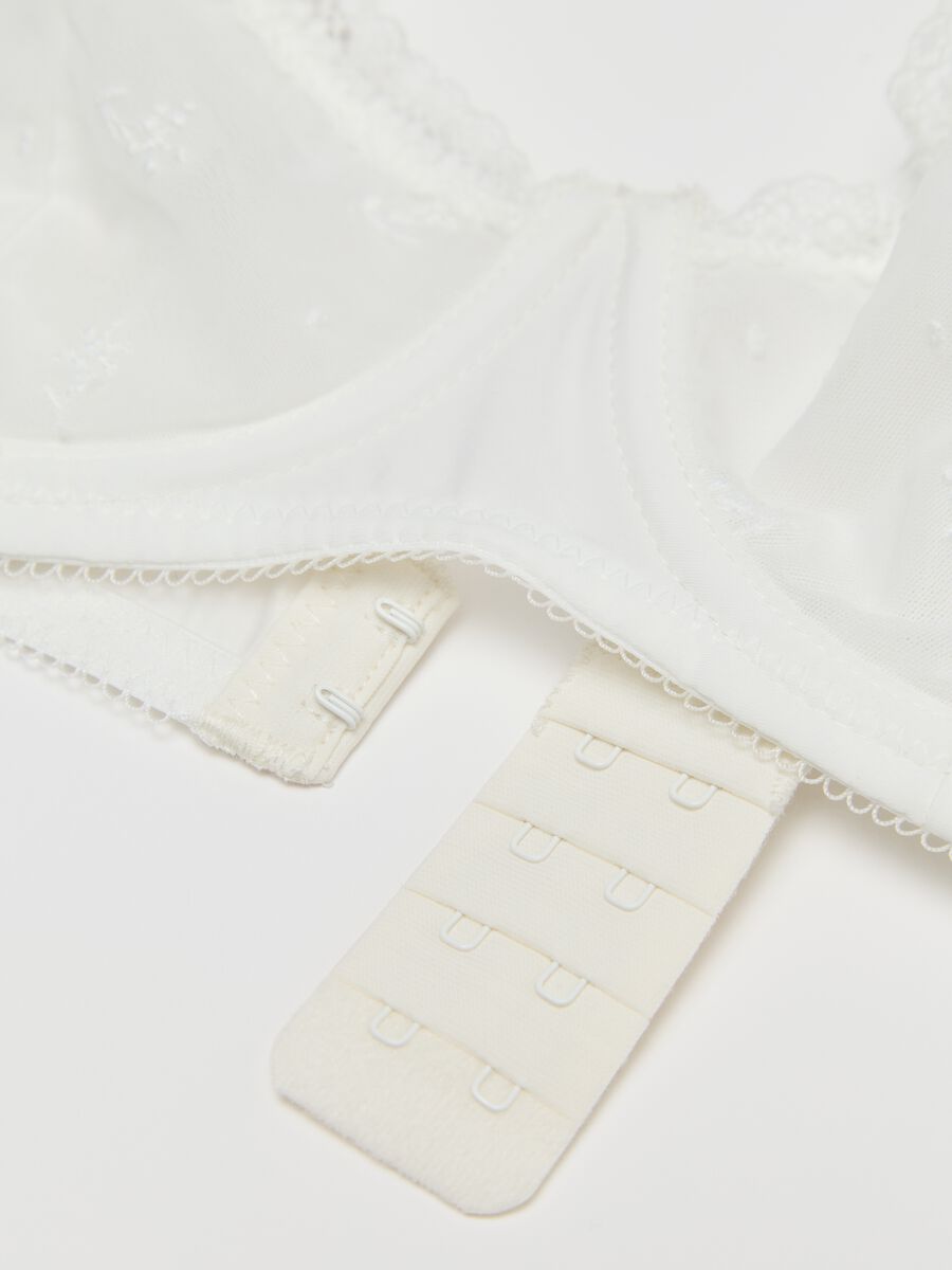 White balconette bra with foliage embroidery_5