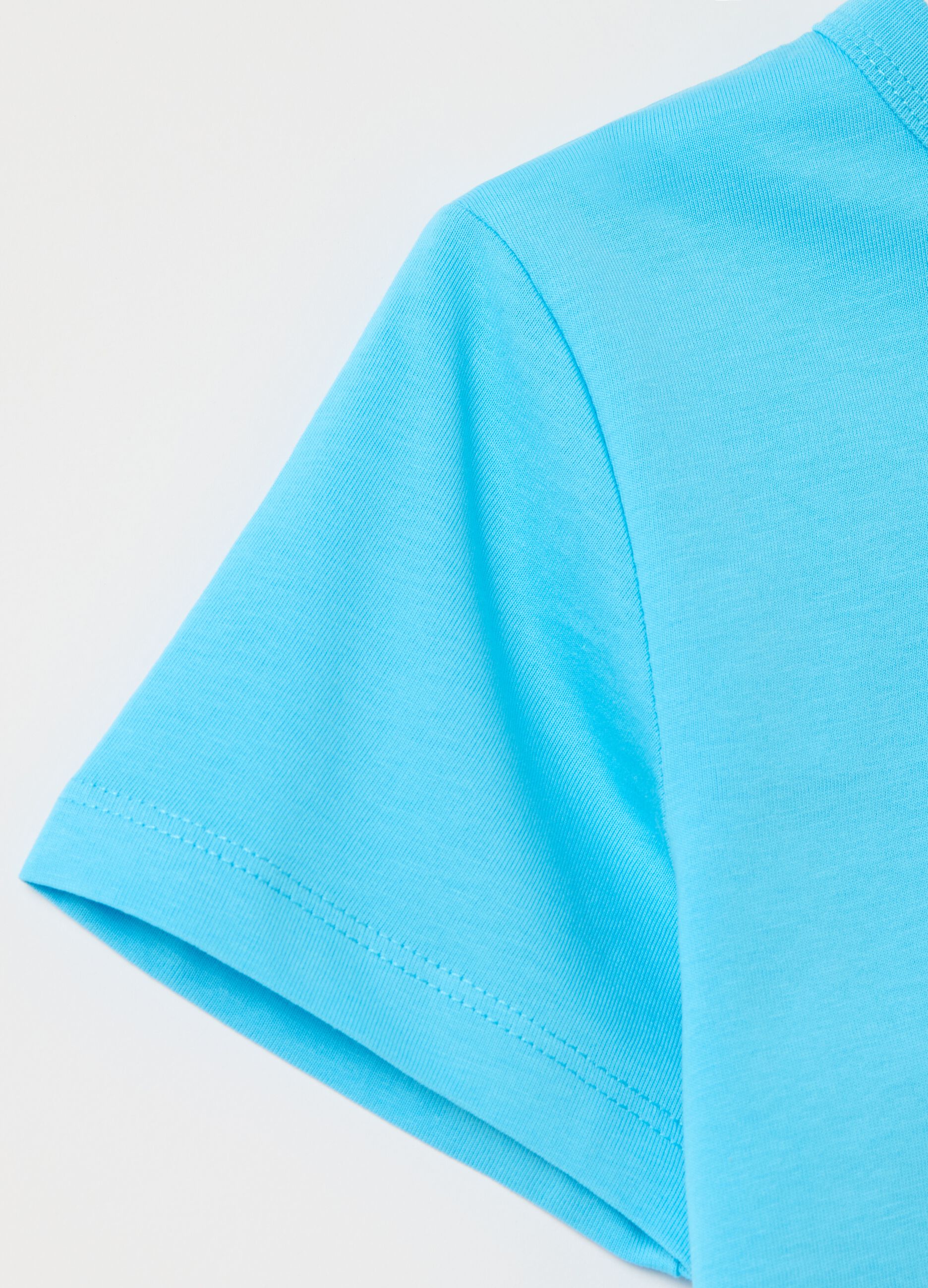 Light blue T-shirt in organic cotton with round neck