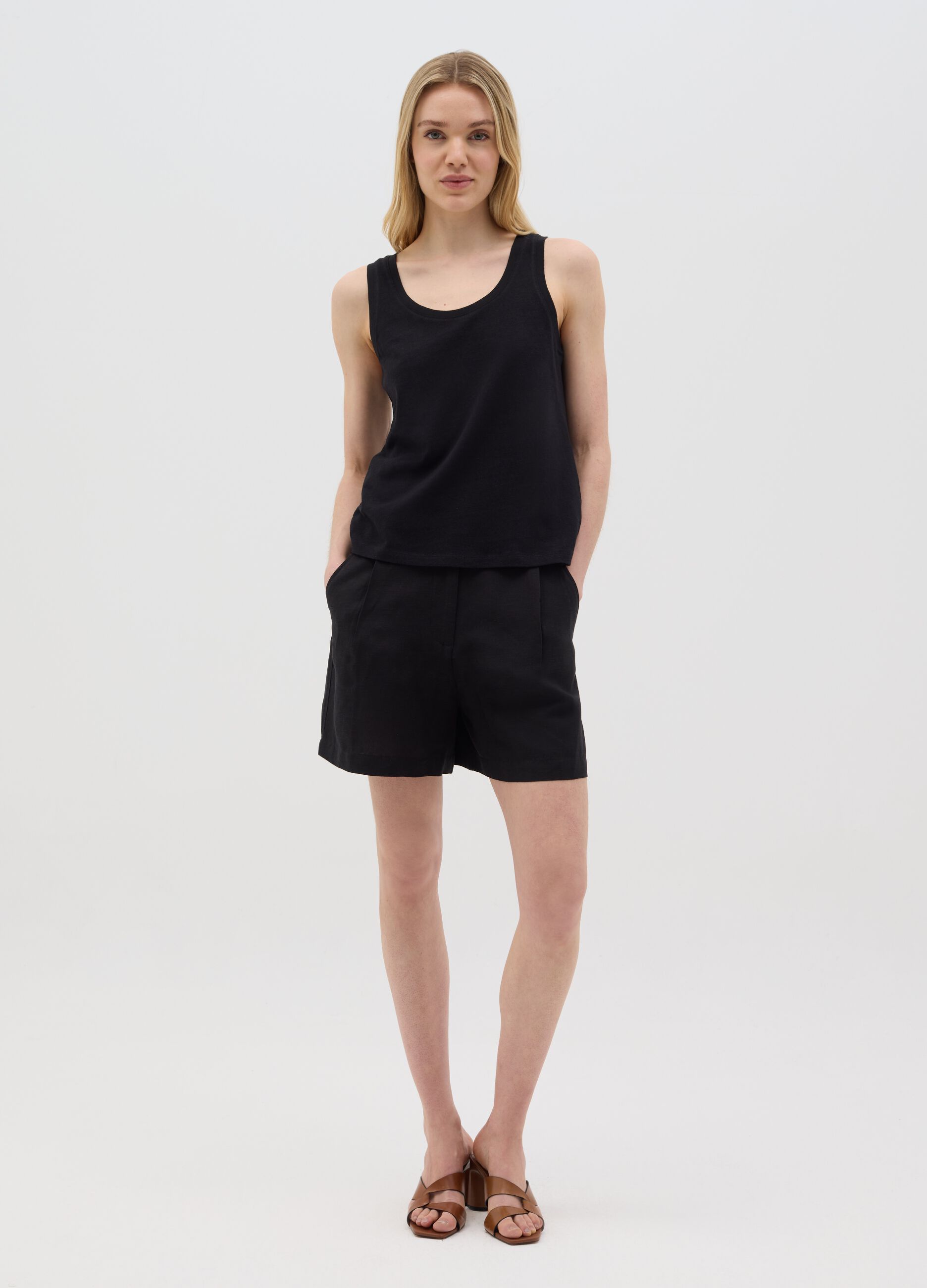 Black cotton and linen tank top
