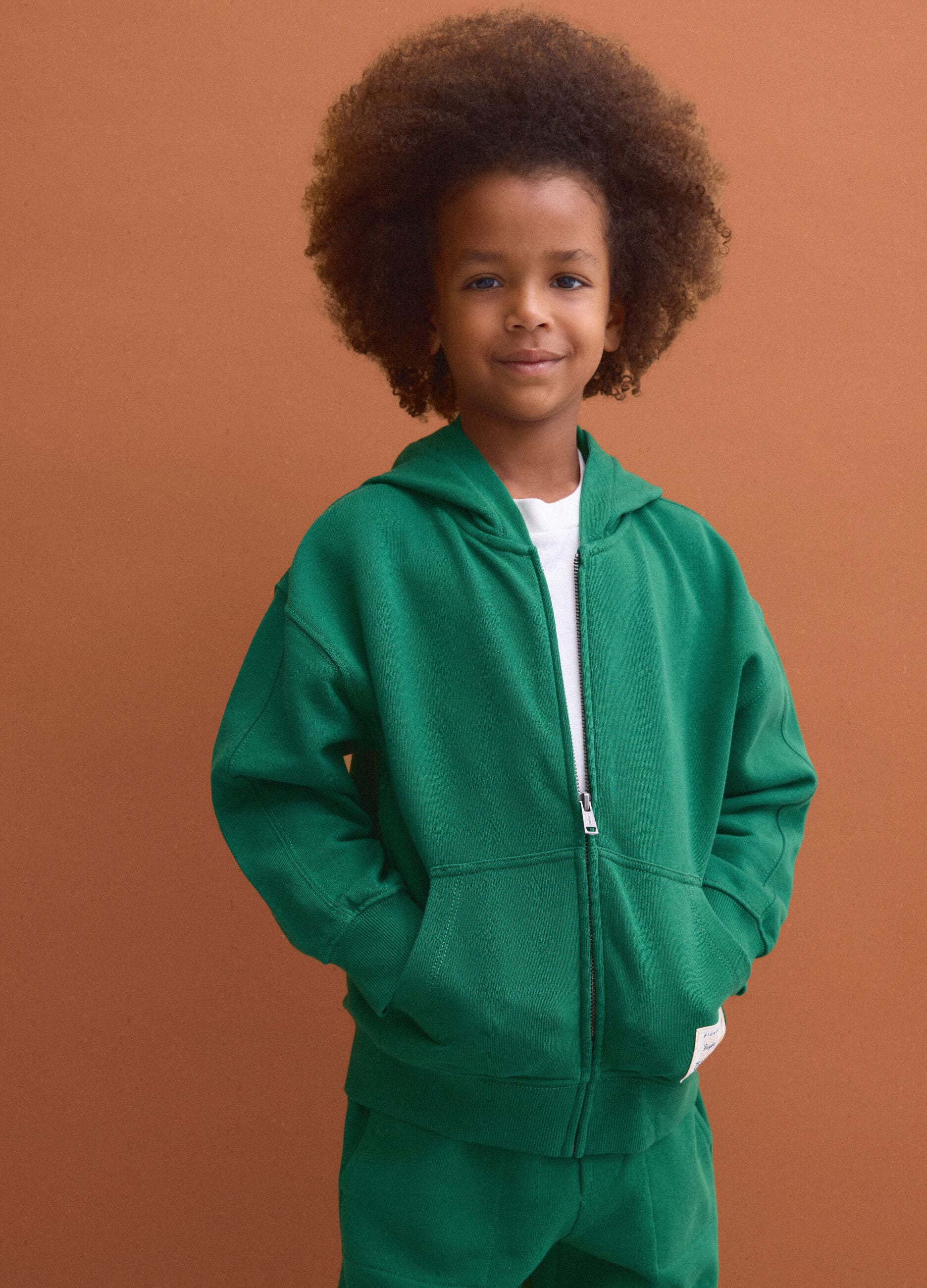 Felpa verde in puro cotone con cappuccio regular fit per bambino
