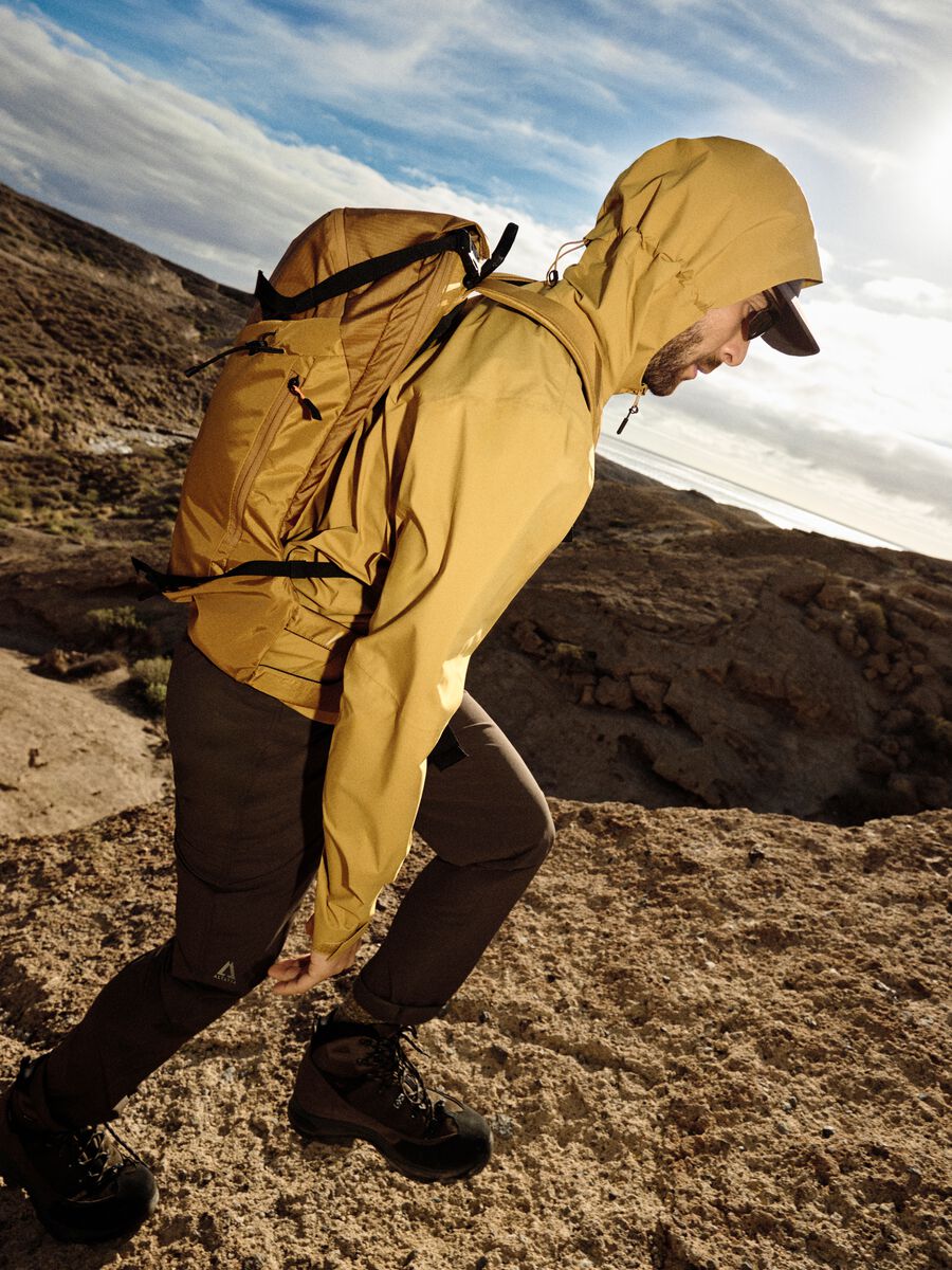 ALTAVIA WITH DEBORAH COMPAGNONI rain jacket_7