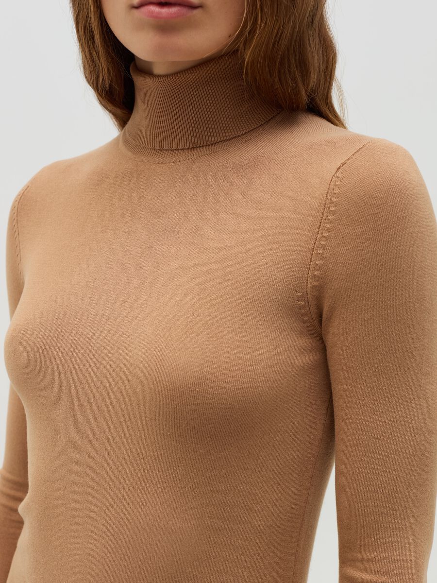 Pullover a collo alto_3