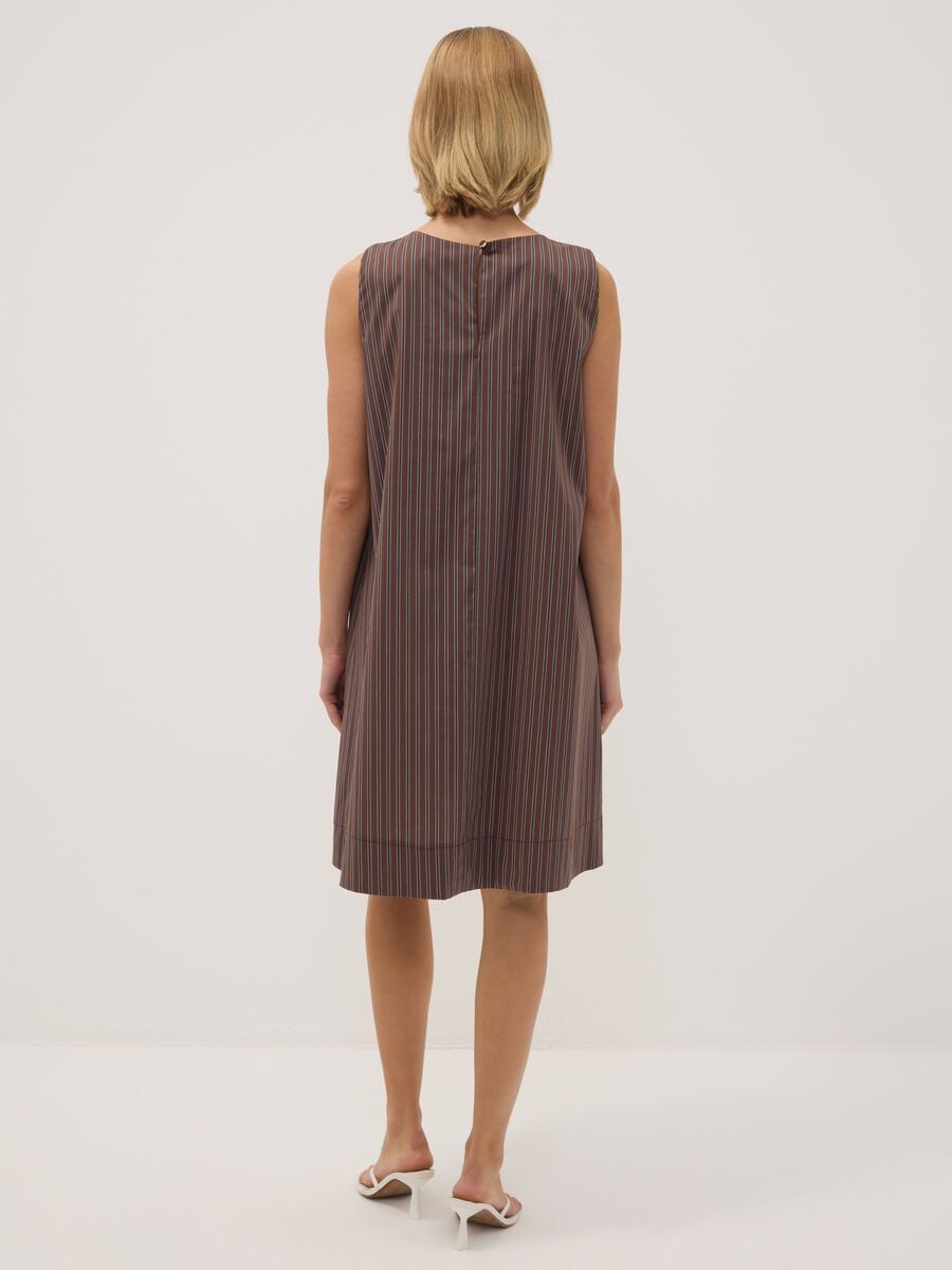 Abito marrone a righe in cotone elasticizzato_3
