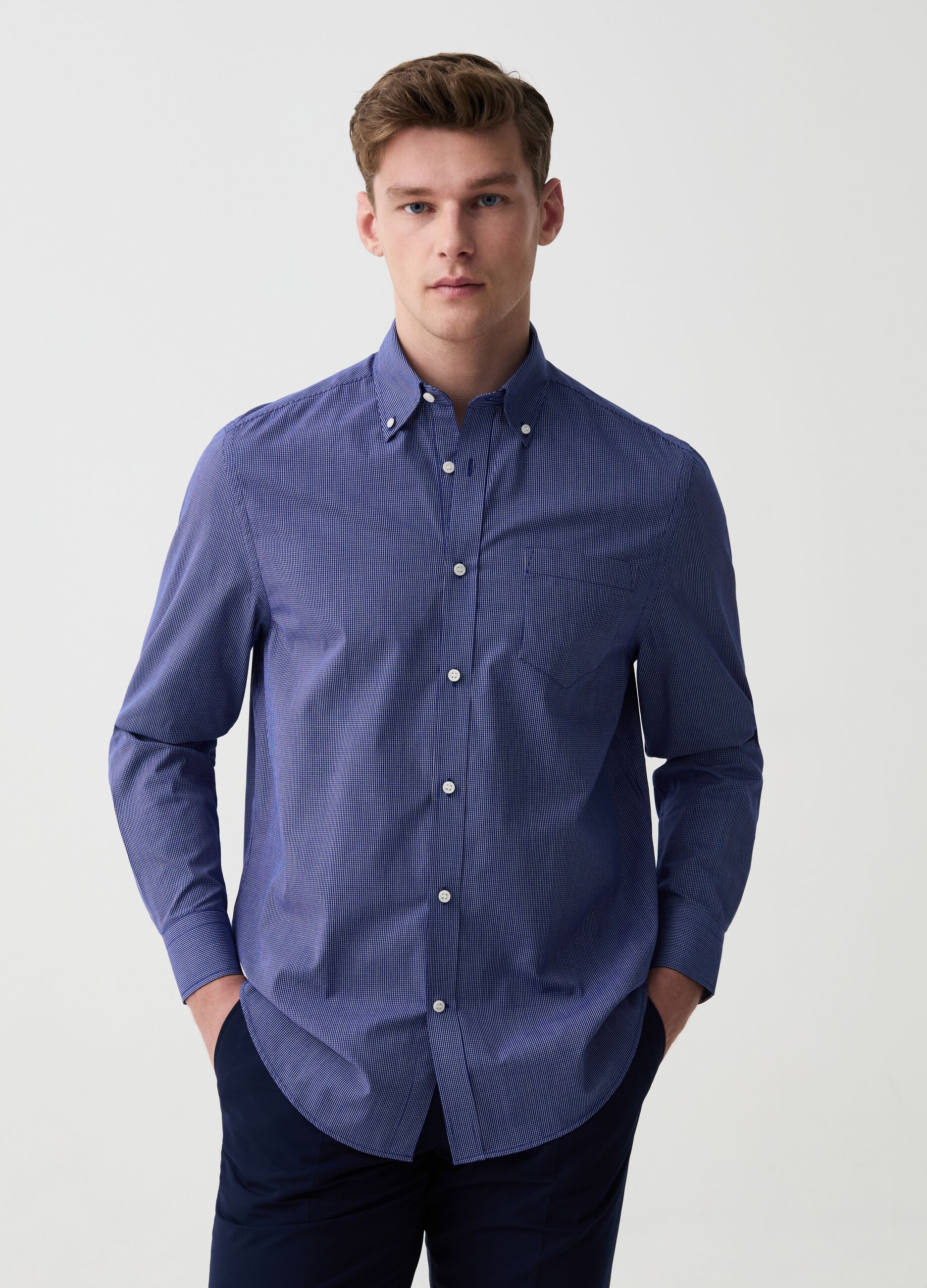 Camicia regular fit micro quadri con tasca