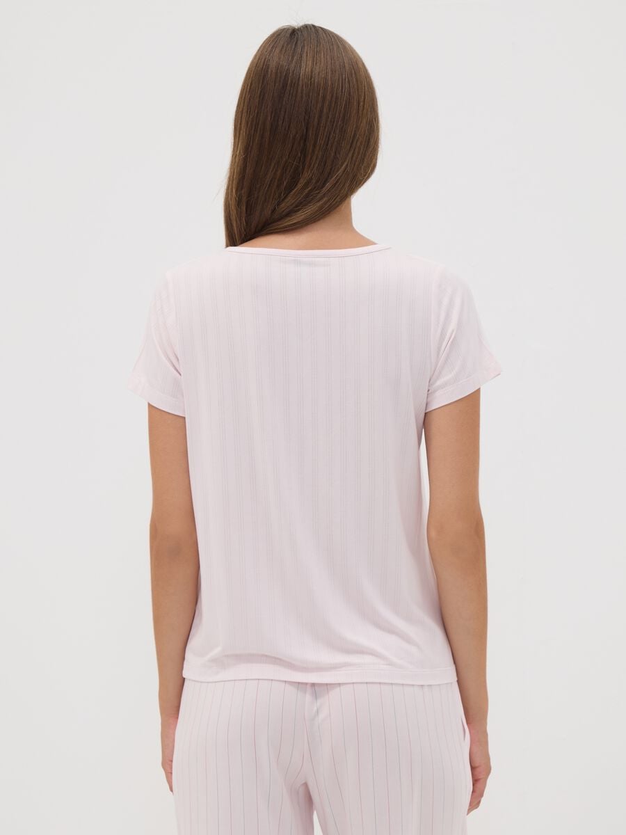 Pink stretch viscose pyjama T-shirt with V-neck_3