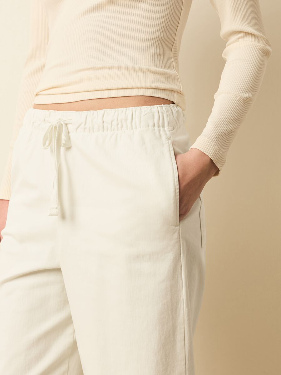 Wide-leg trousers in stretch cotton_0
