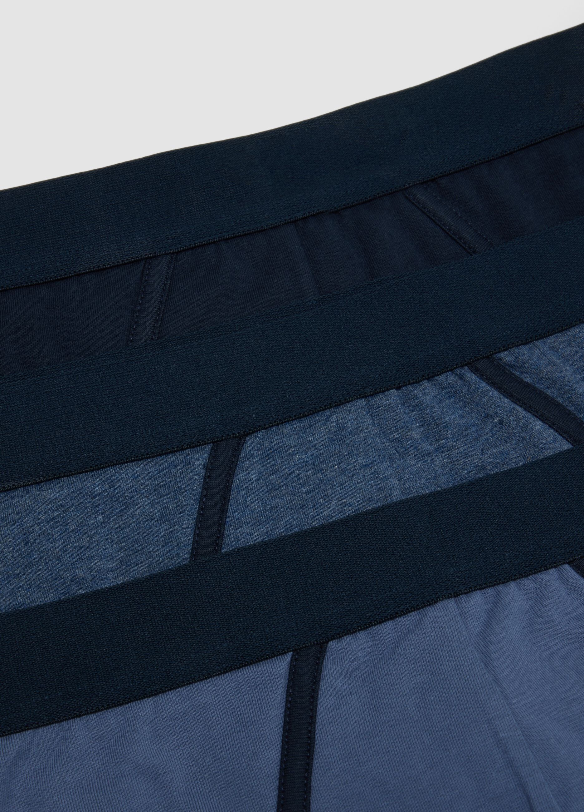3-pack of blue and black stretch organic cotton briefs