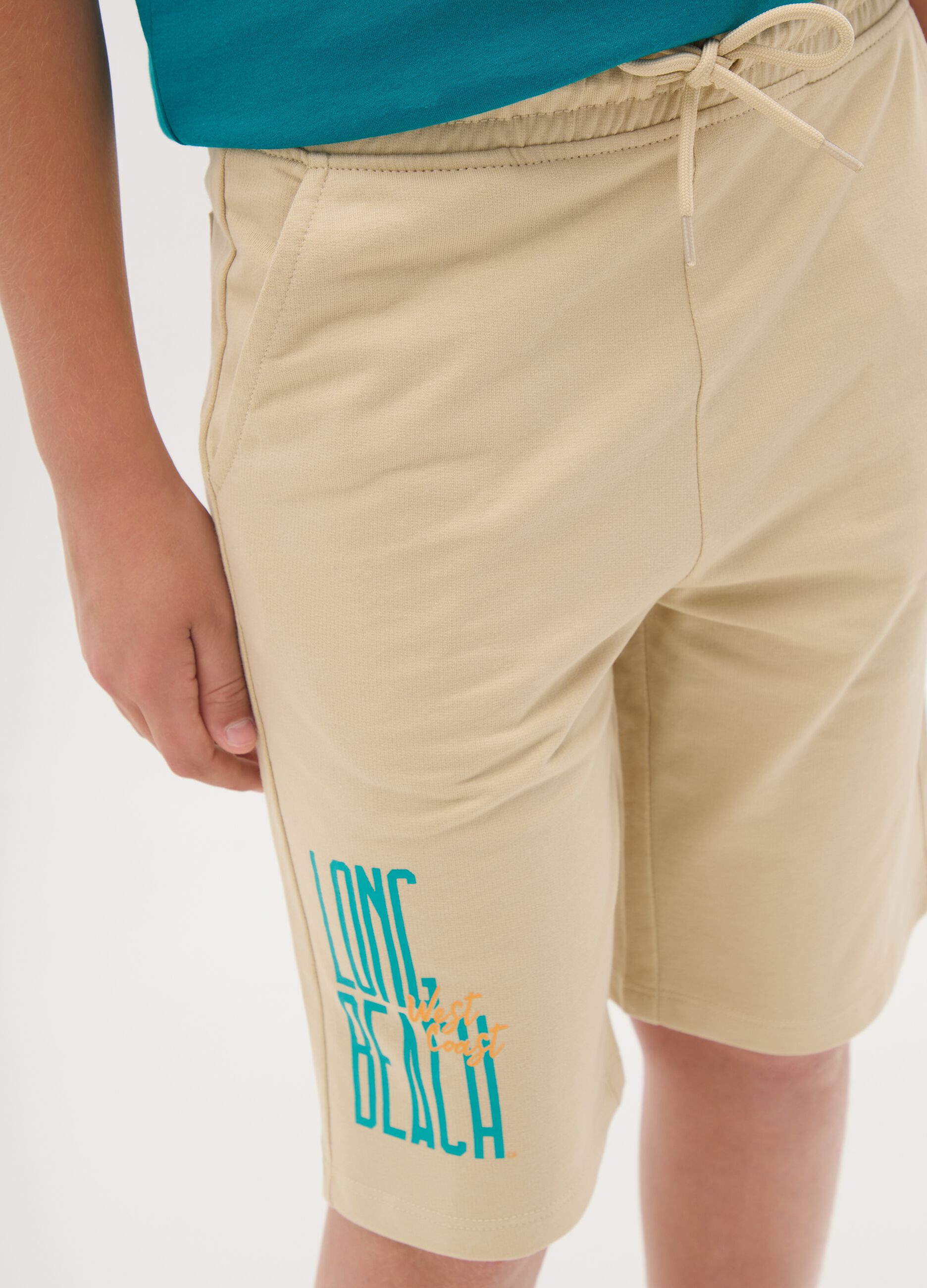 Shorts da ragazzo in puro cotone beige regular fit con stampa